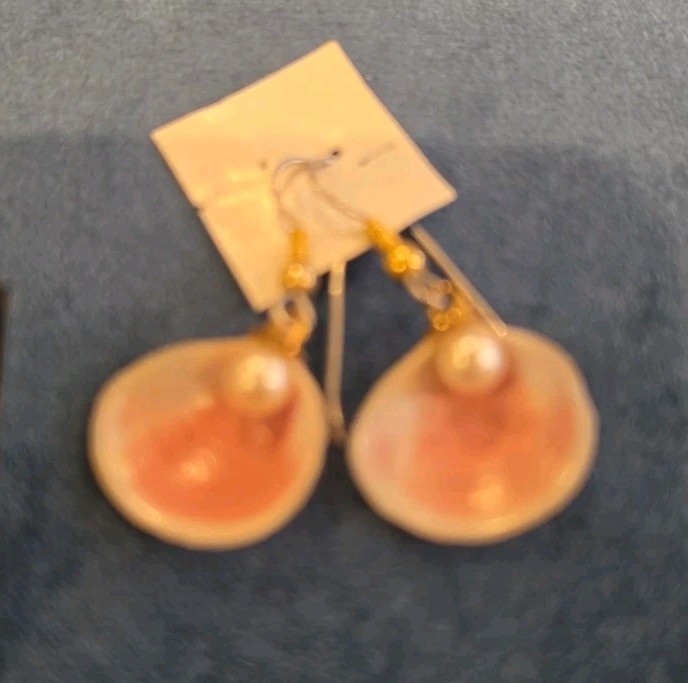 Vintage Natural Sea Shell Earrings Lot 2 Pairs Boho Coastal Dangle Stud Pearl