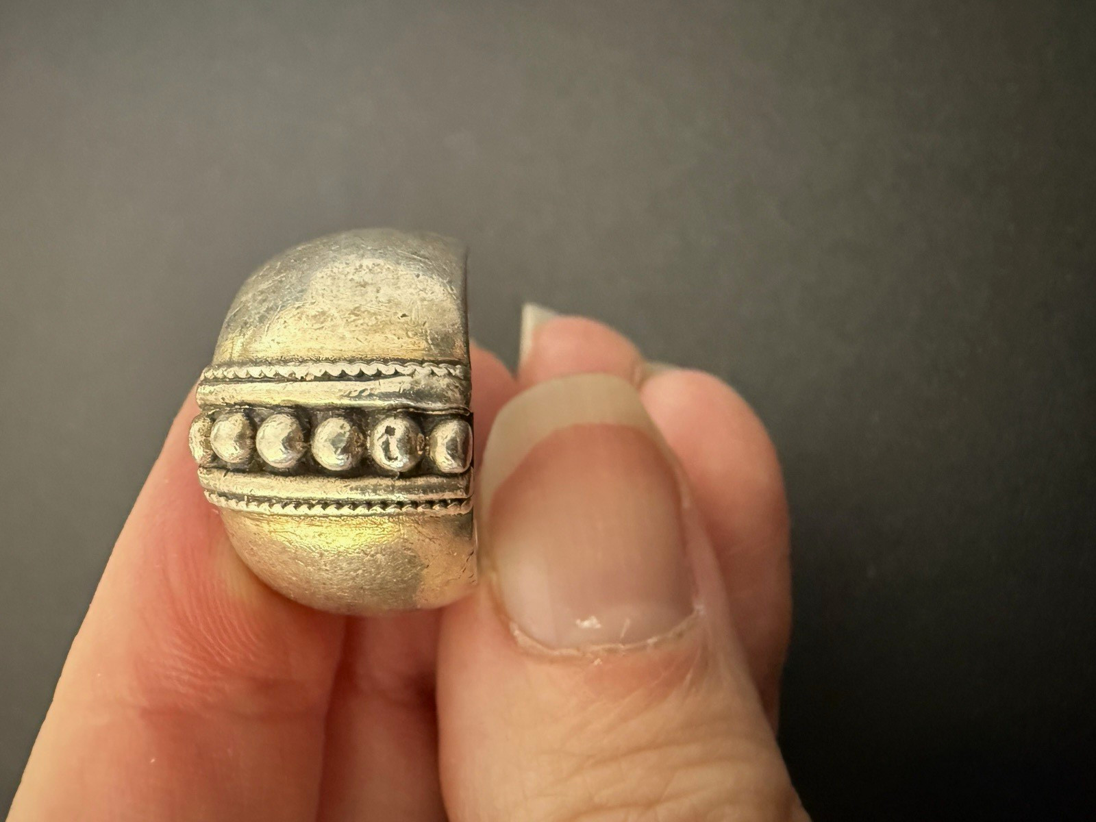 Silver Tone Dome Band Ring Size 7.5, Beaded Center Stripe, No Stone, Metal