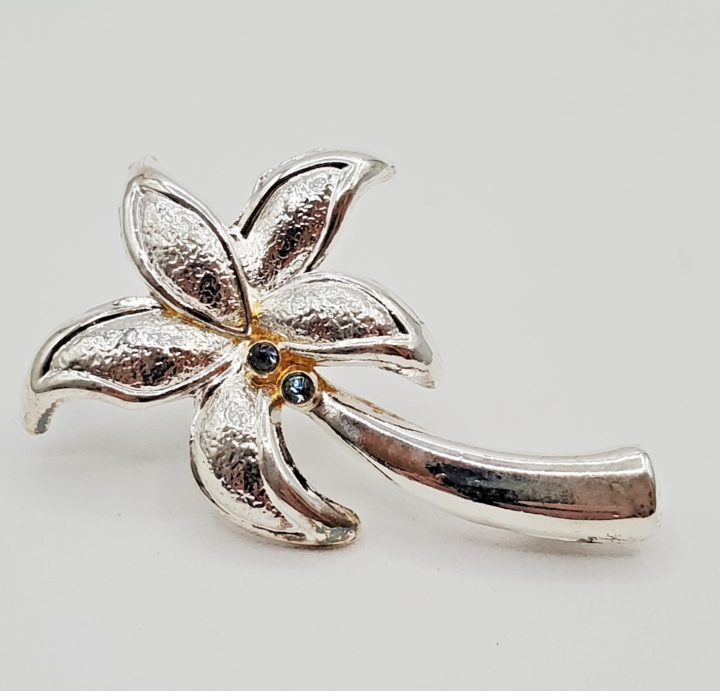 Flower Brooch 2in Silver Tone Blue Crystal Palm Lilly Estate Pin NOS Branded TH