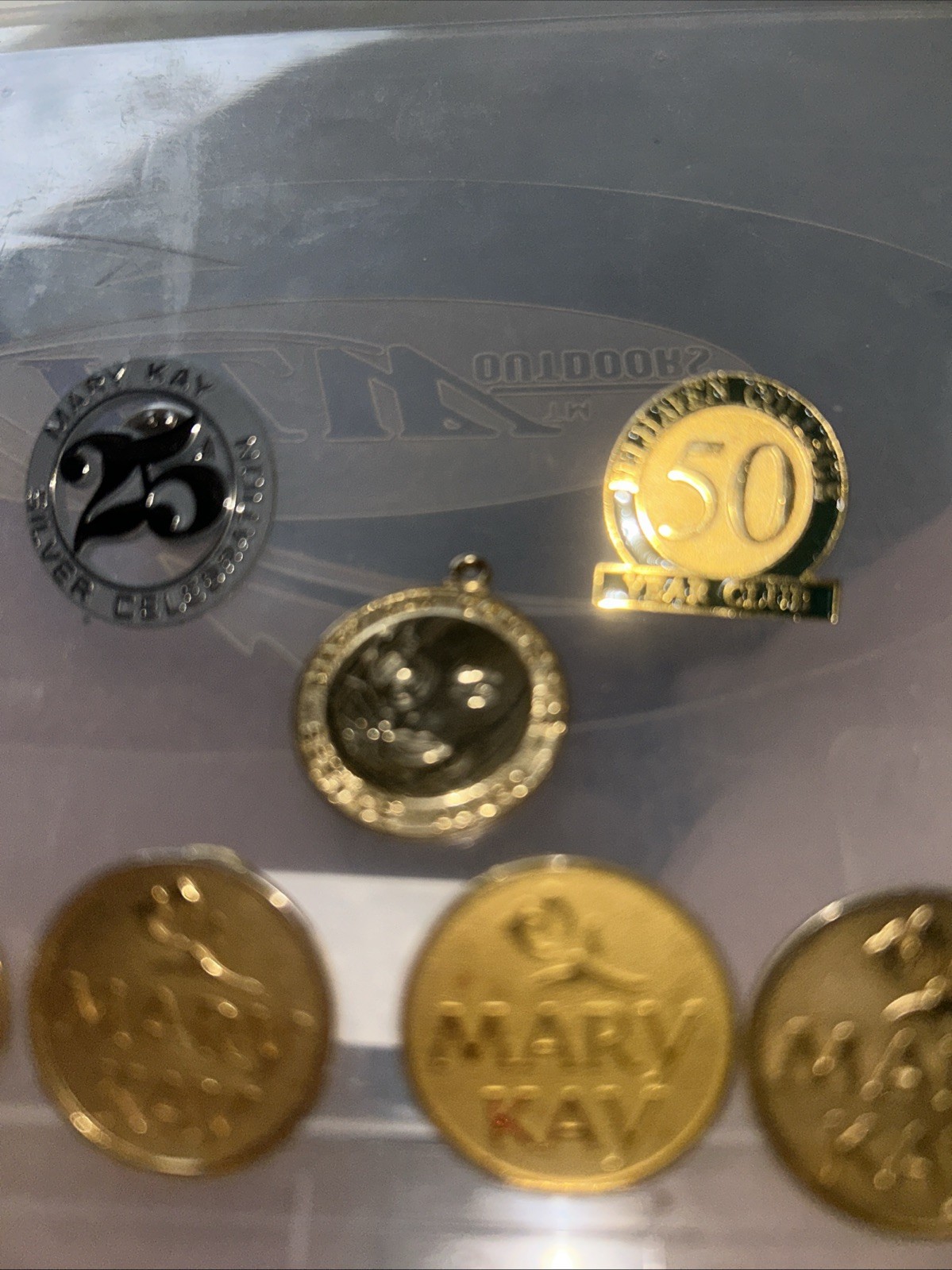 8 Vintage MARY KAY COSMETICS CONSULTANT Pins