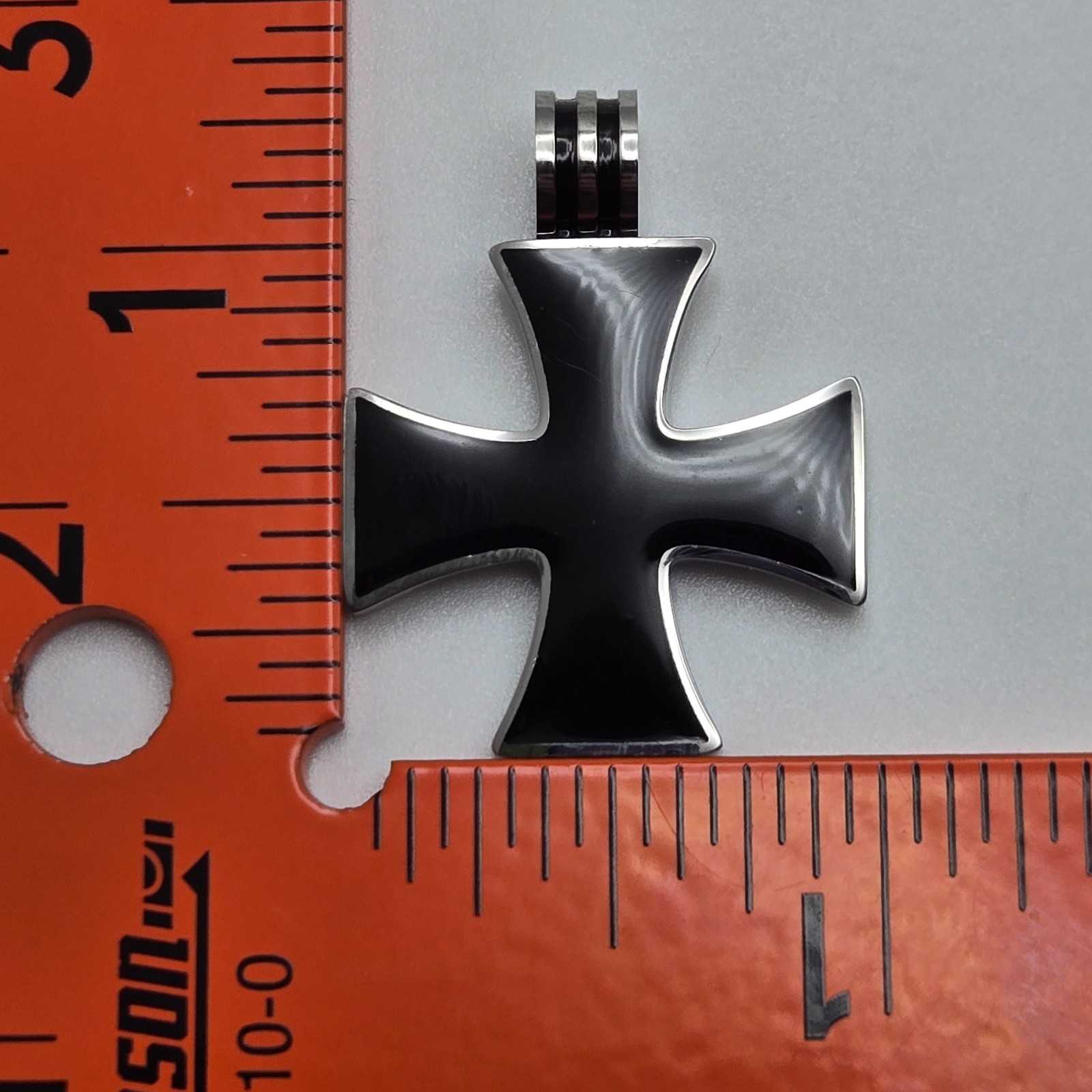 BLACK IRON CROSS PENDANT CHARM / 18″-24″ STAINLESS STEEL CURB CHAIN NECKLACE