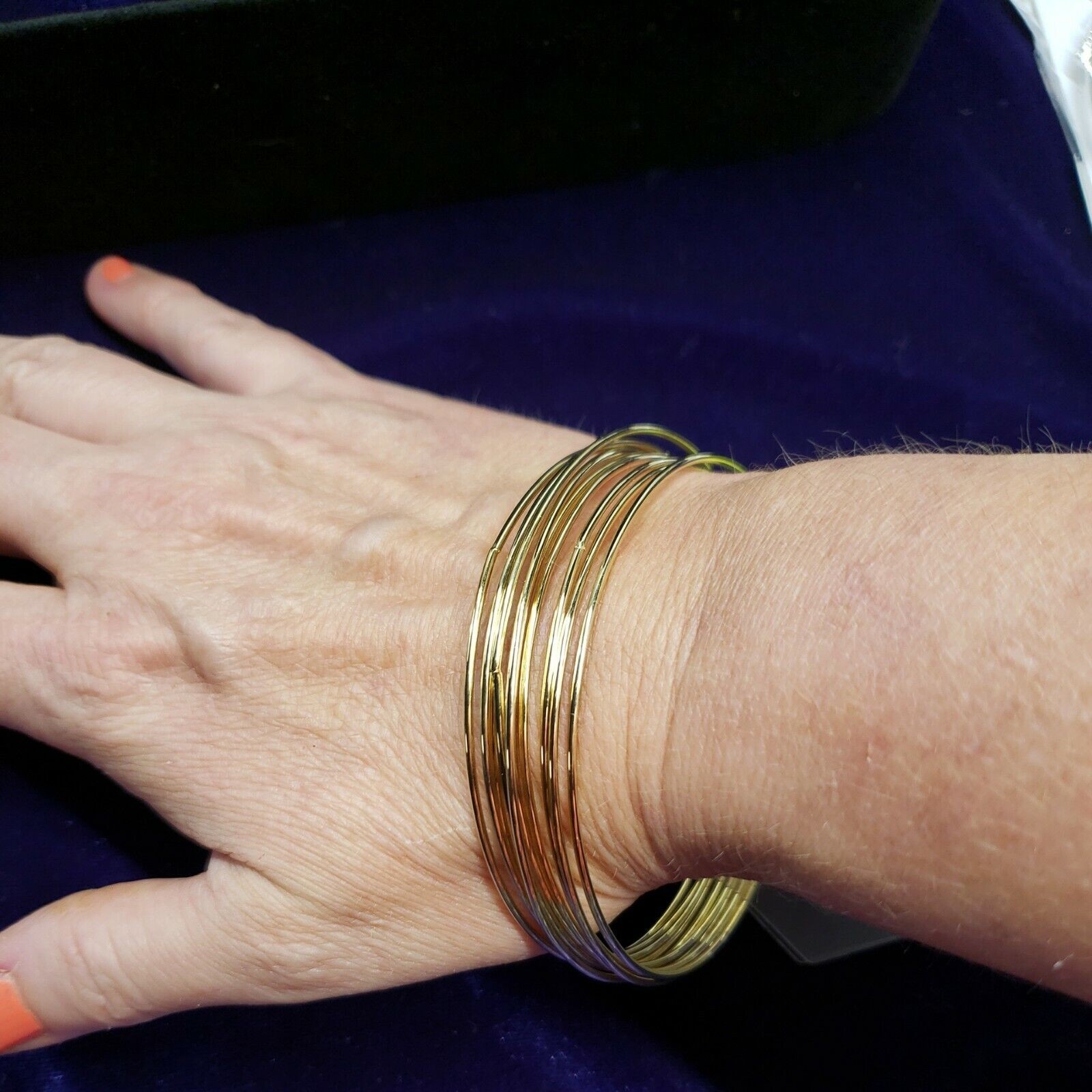Set Of 10 Gold Toned Bangles, Plain, Thin, everyday wear fashion jewelry, NWT
