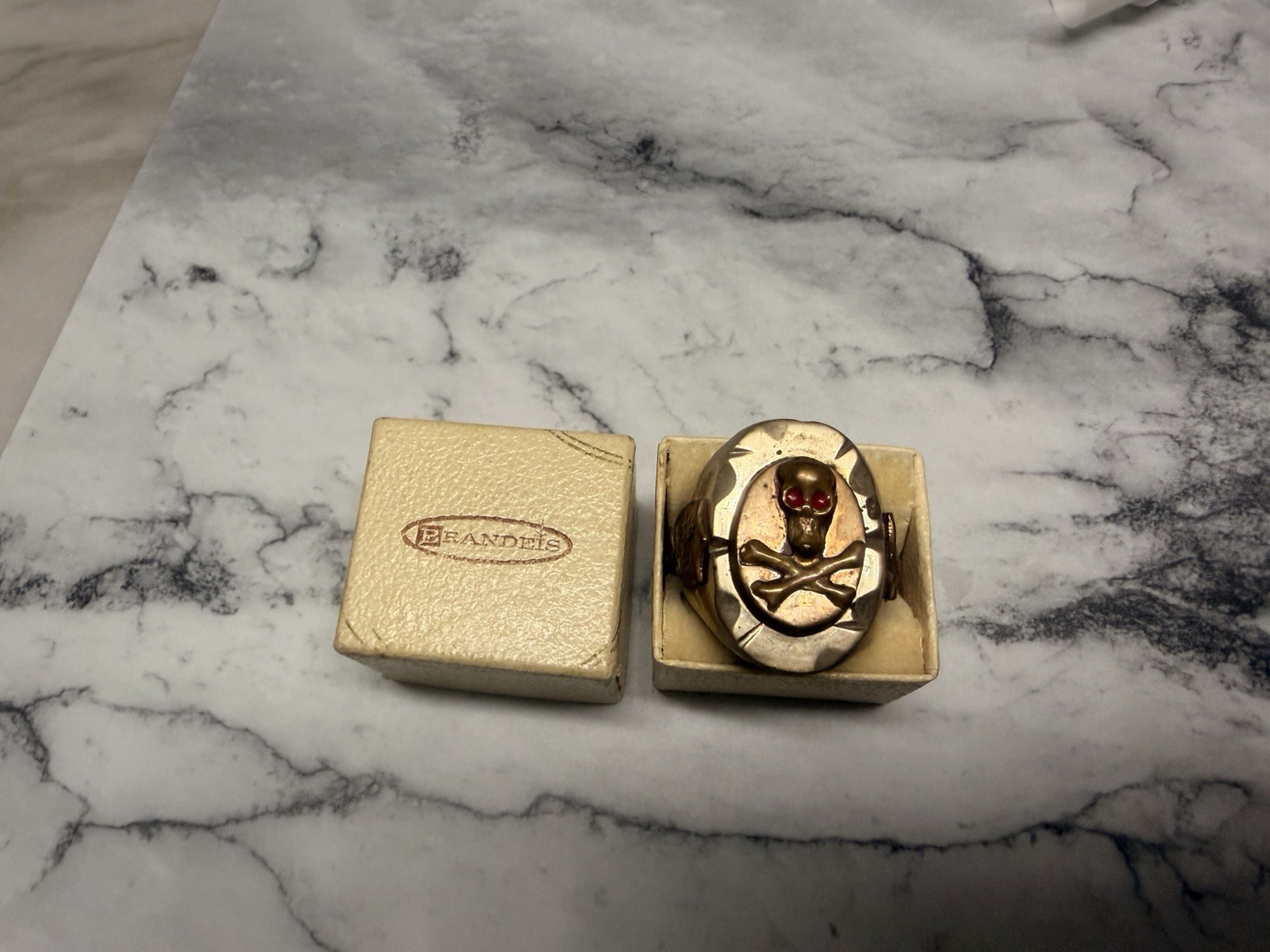 Brandeis Gold Tone Skull & Crossbones Oval Signet Ring Size unknown see descrip