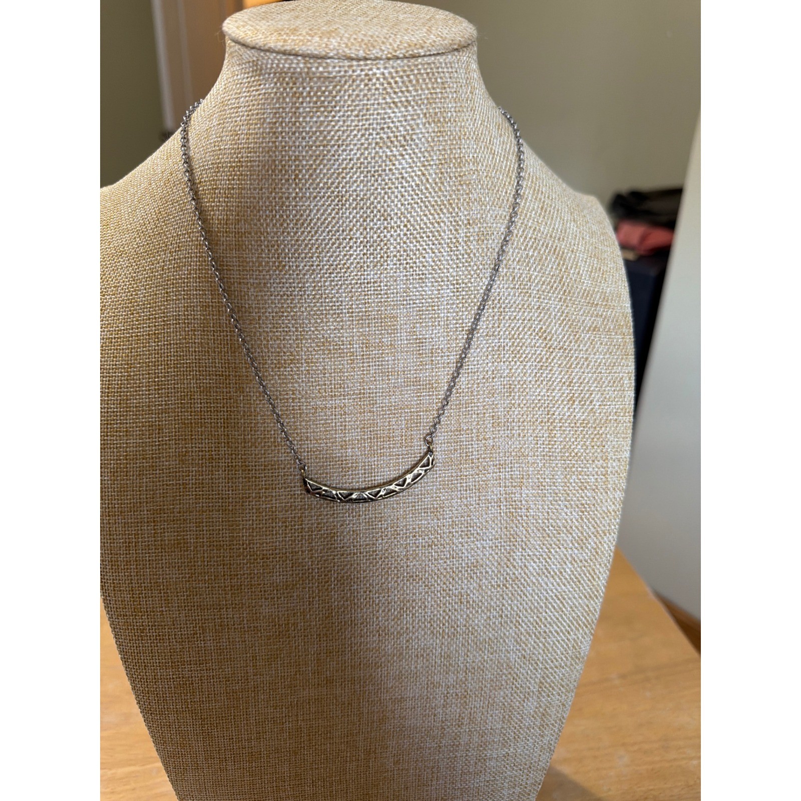 Silver Tone Geometric Cutout Curved Bar Pendant Necklace Statement Layering