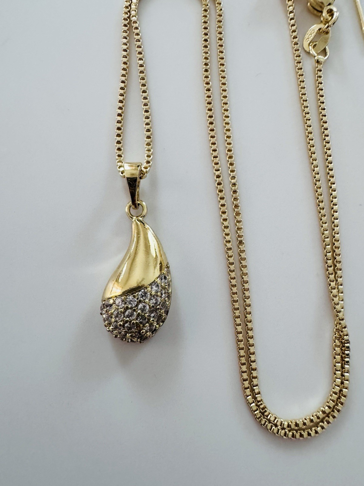14K Gold Plated Teardrop Pendant Necklace White Crystal Pavé Box Chain necklace