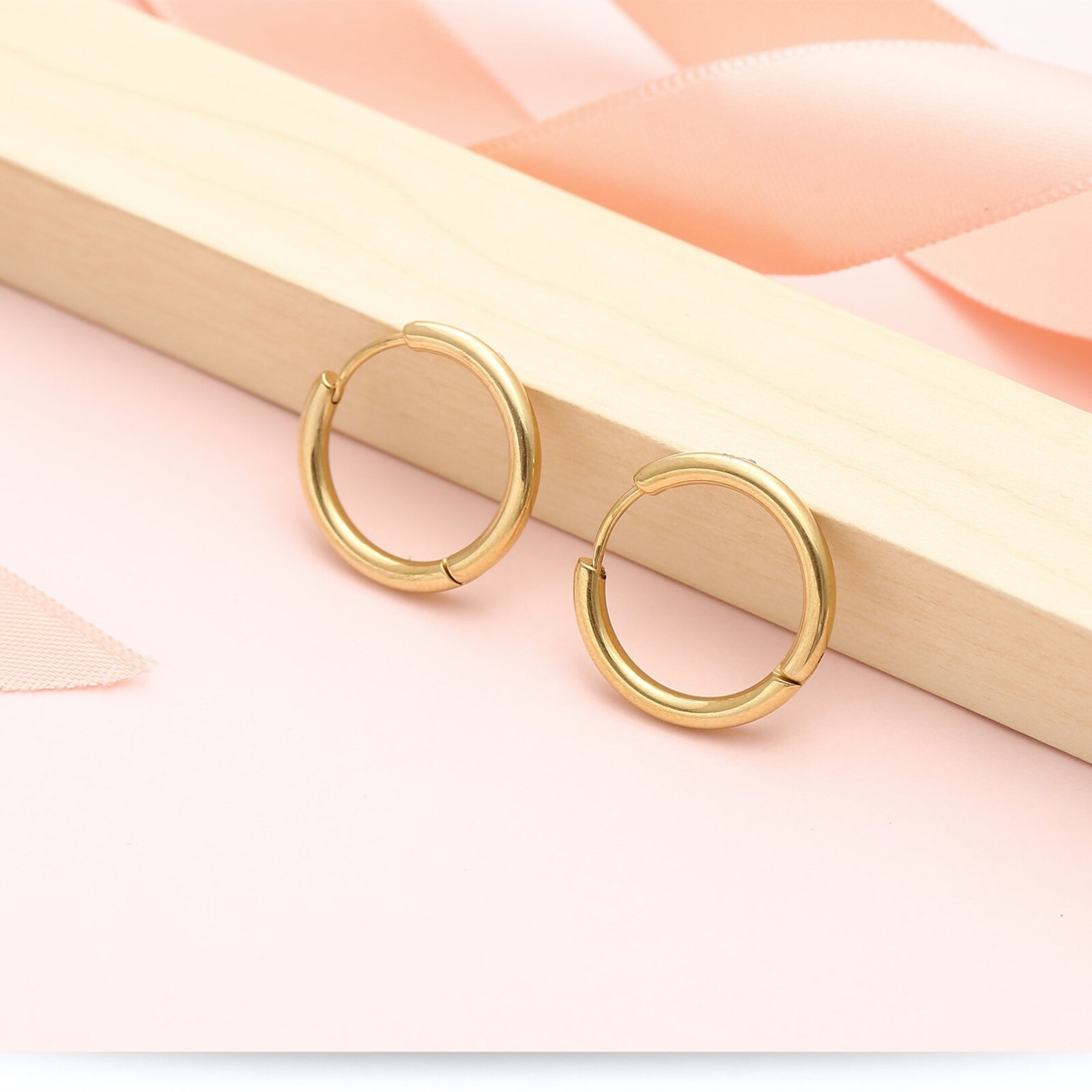 2PC Surgical Steel Huggie Hoop Sleeper Ring Earrings Lip Ear Nose Body Piercing