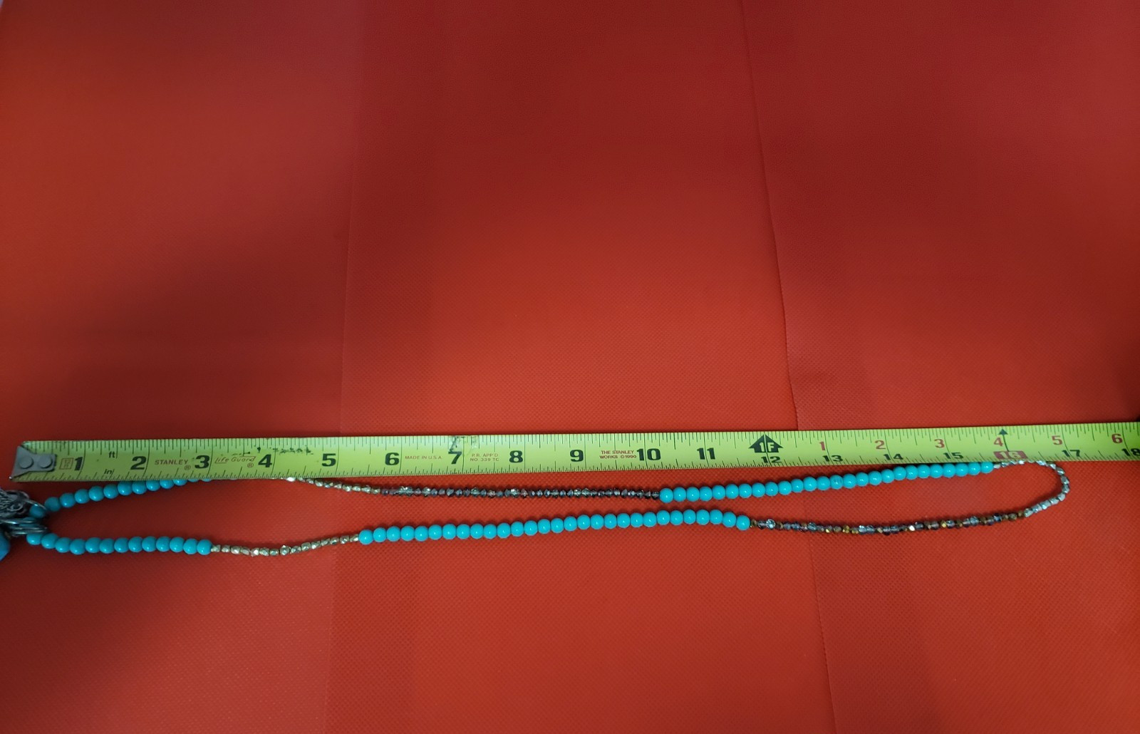 TURQUOISE BEADED AND METALLIC 36″ NECKLACE AND STRETCH BRACELETS