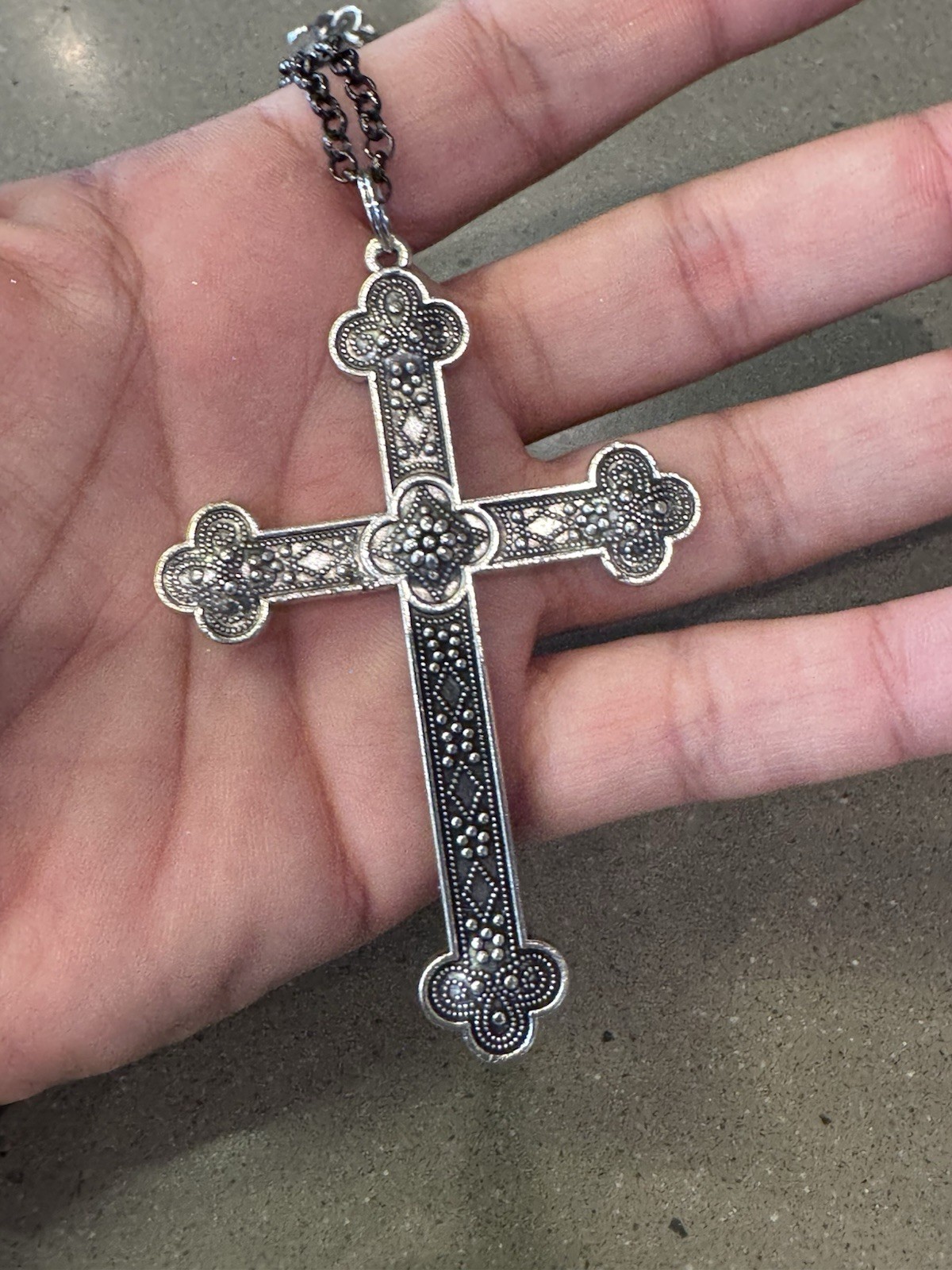 18” Gunmetal Toned Brass Iron Chain Goth Gross Pendant Necklace
