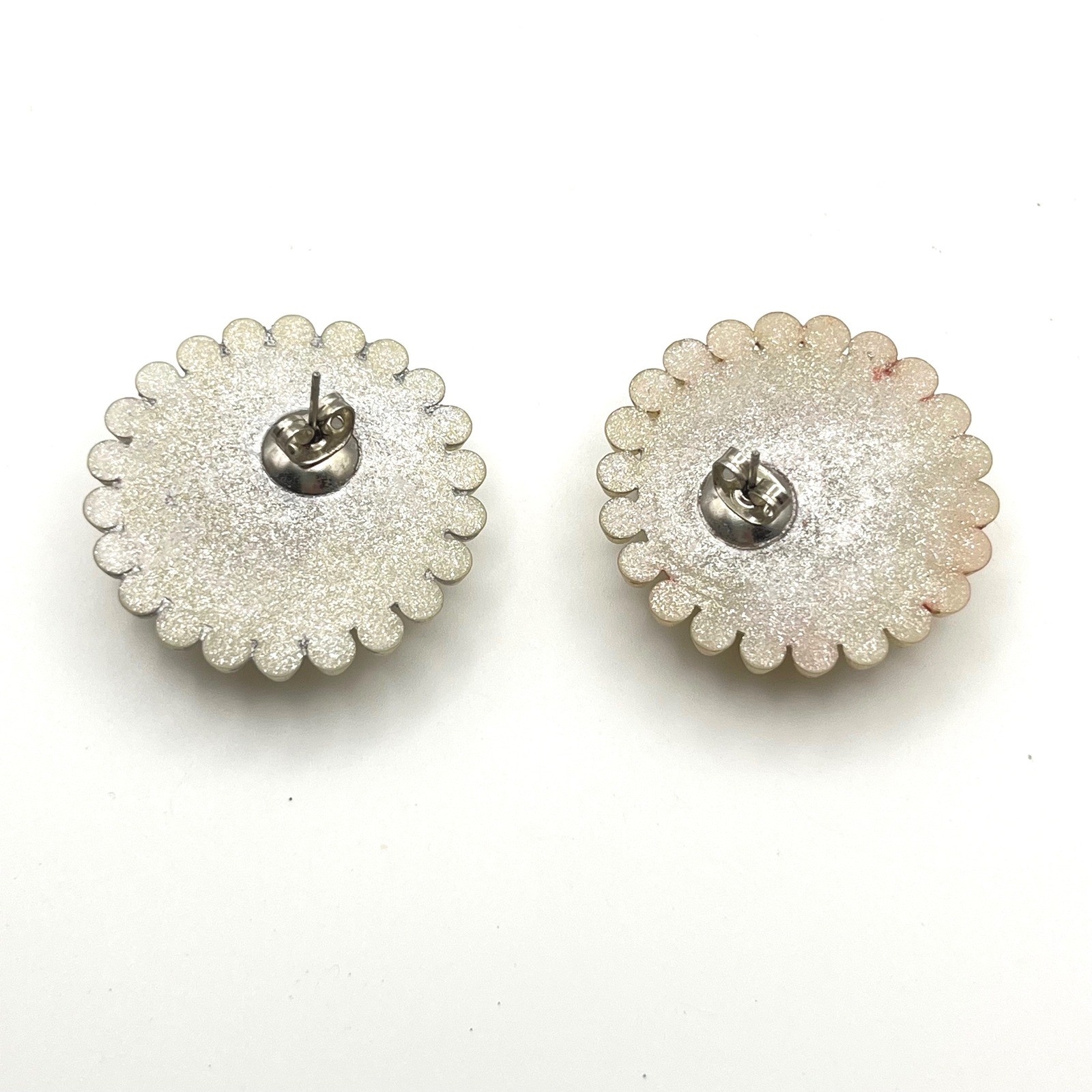 Vintage Resin Stud Earrings Orange Green Swirl Beaded Halo Scalloped Edge