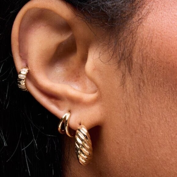 Gold Huggie Earrings Double Hoop Small Thick 18K Gold Huggies For Everyday Wear