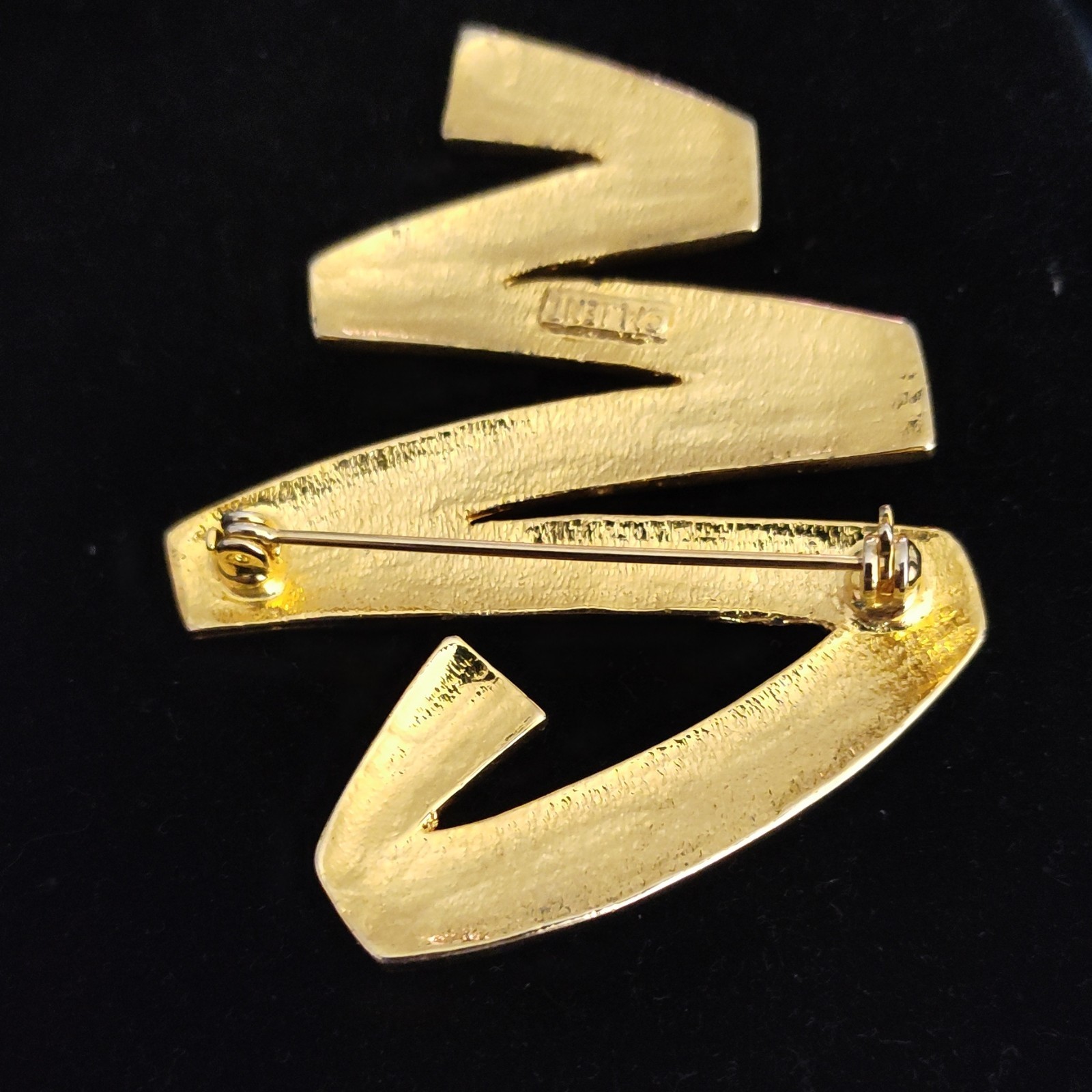 Abstract Zigzag Brooch Pin Gold Tone Metal No Stone Undated Abstract Shape
