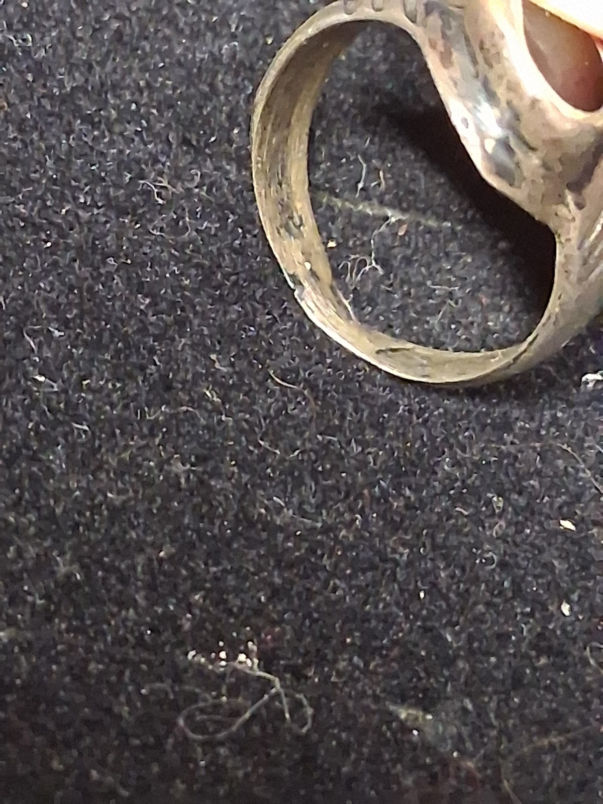 Silver Tone Band Ring Oval Turquoise And Onyx Bezel Set Stone