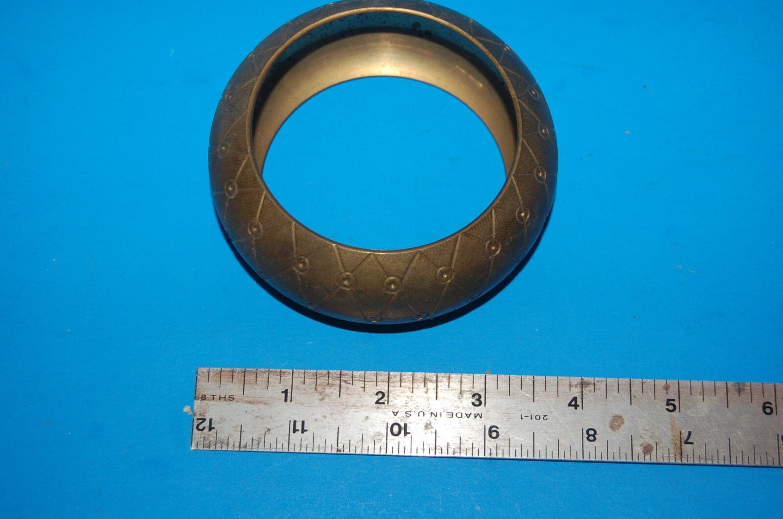 Large metal brass women’s costume jewelry Bracelet vintage or antique