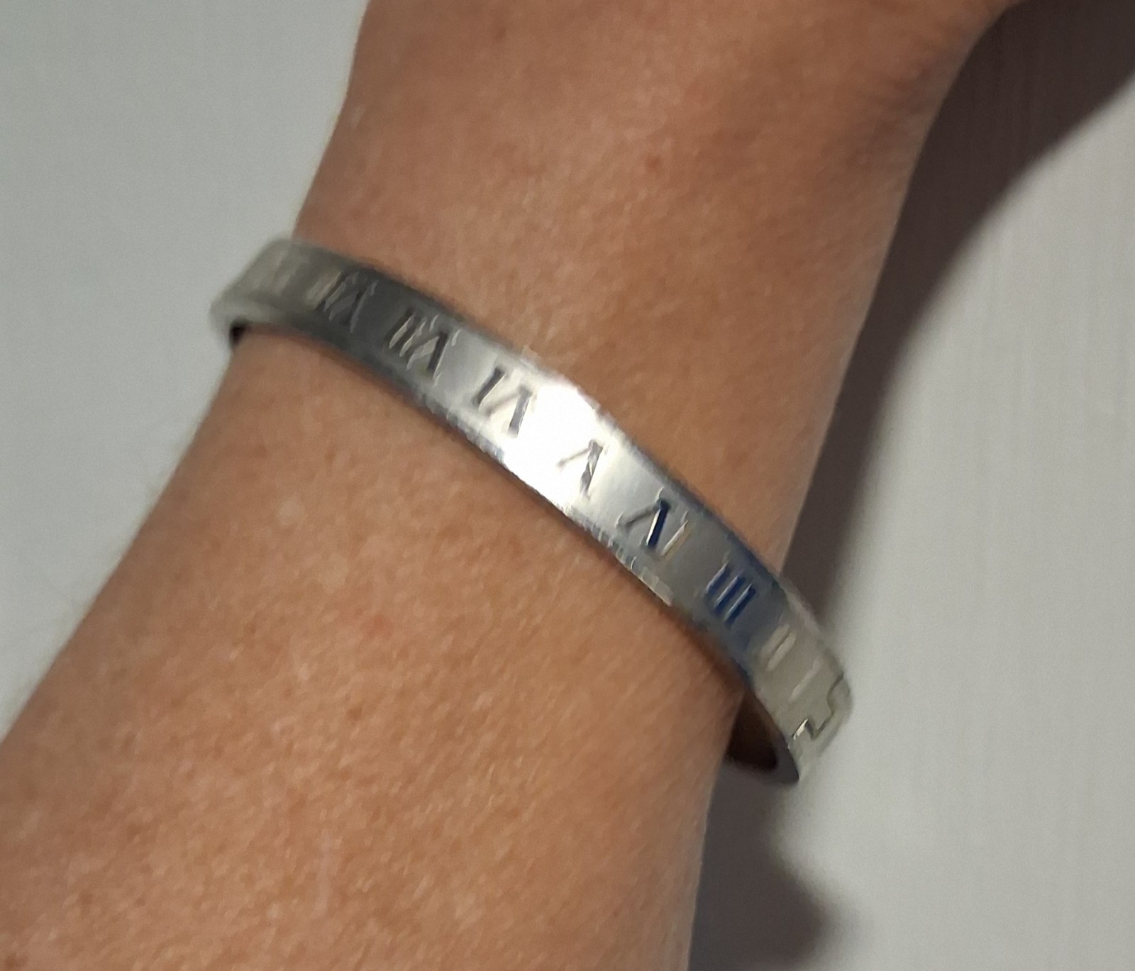 Stainless Steel Roman Numeral Hinged Bracelet For Men Women
