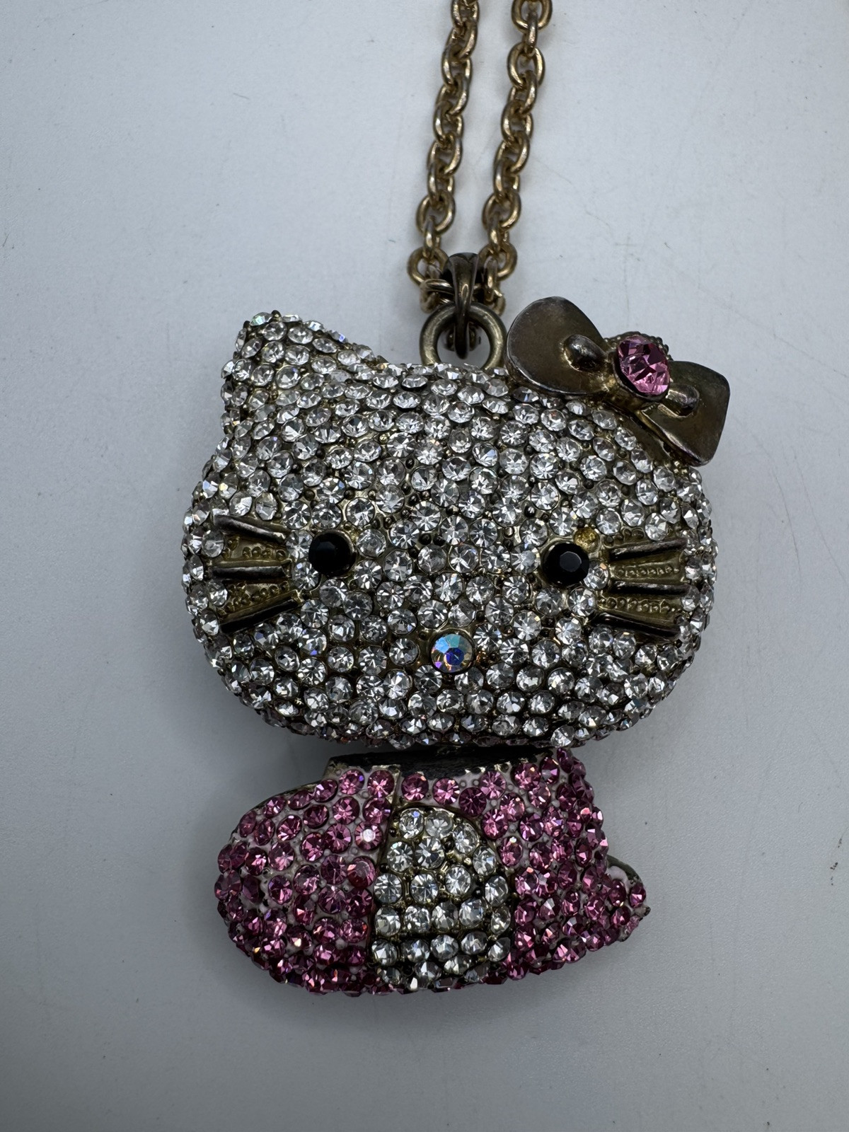 Gold Tone Long Necklace Whit Rhinestone Hello Kitty Pendant 35” Long