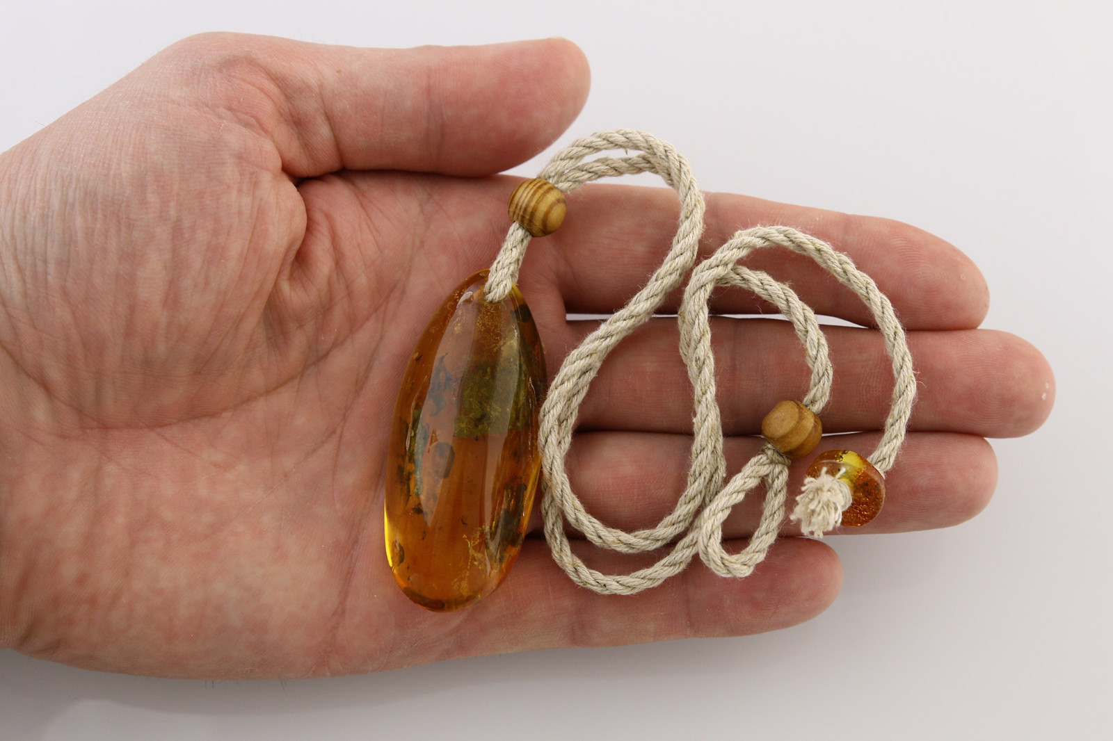 Genuine BALTIC AMBER 3 Fossil INSECTS Pendant on Linen String 15.7g 181025-2