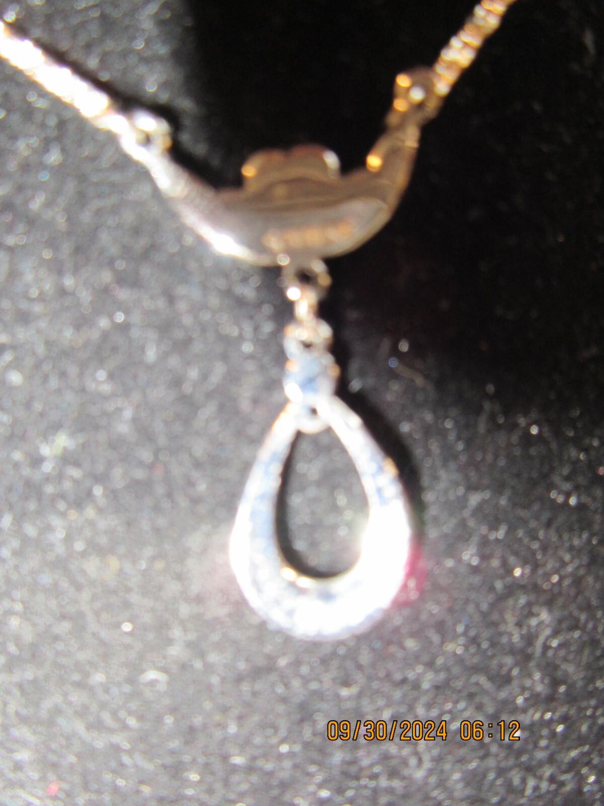 STERLING RHODIUM FINISH~HAND SET STONES~3 PIECE~NECKLACE & SCREWBACKS~17 1/2″