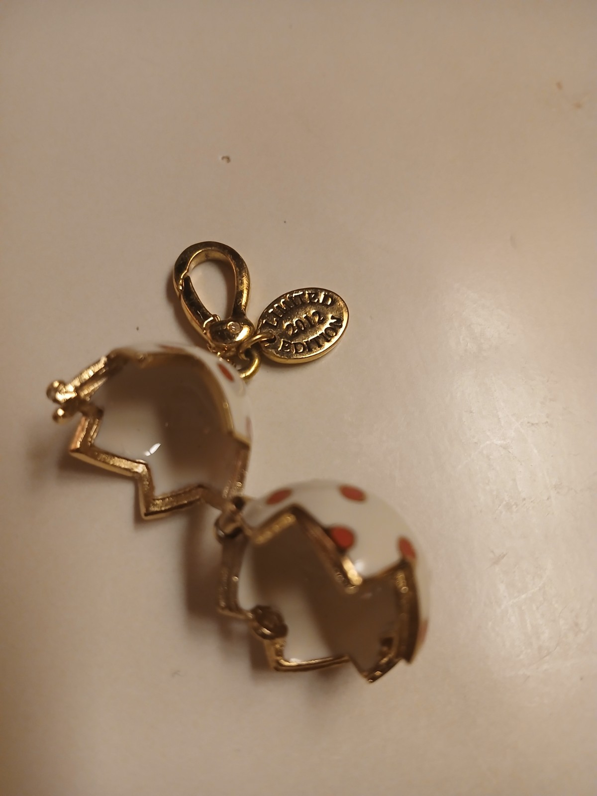 RARE JUICY COUTURE 2012 Just Hatched Egg Charm *without chick*