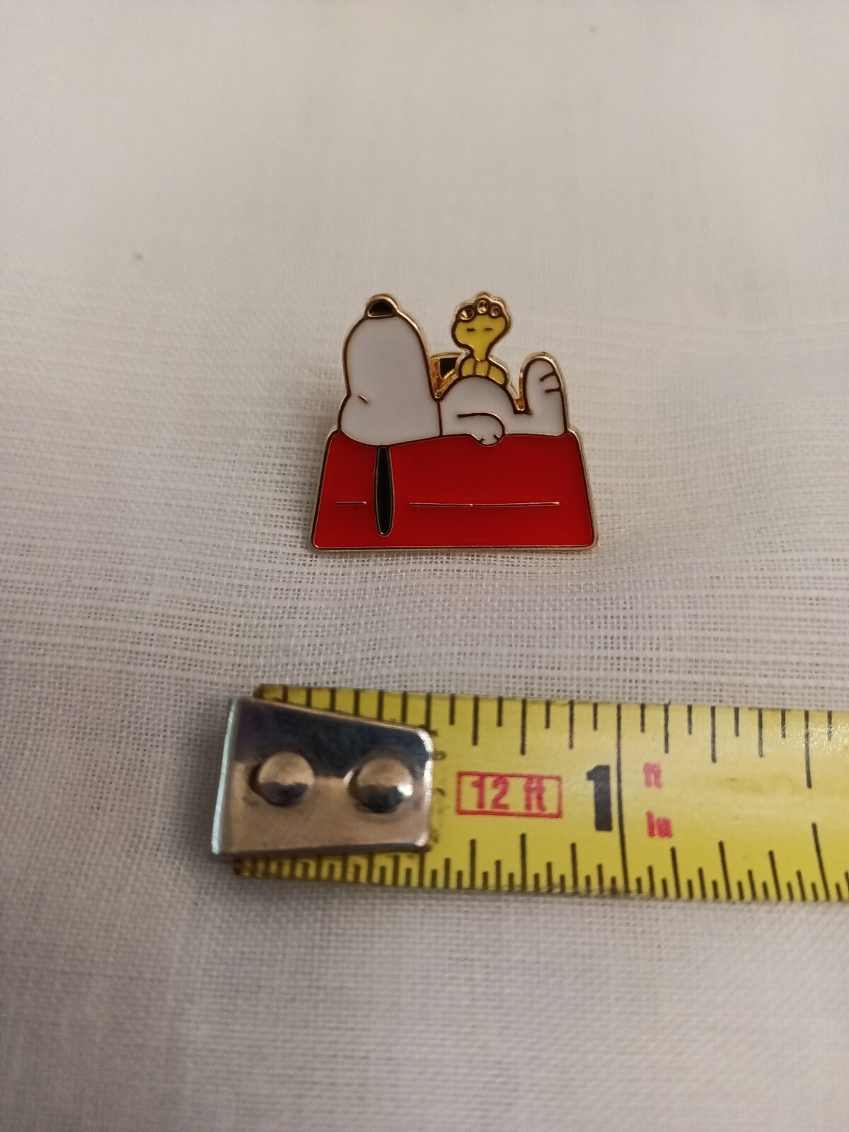 SNOOPY ENAMEL PIN- UNBRANDED-SHIP ALL THE PINS YOU BUY FOR $4.99-VISIT OUR STORE