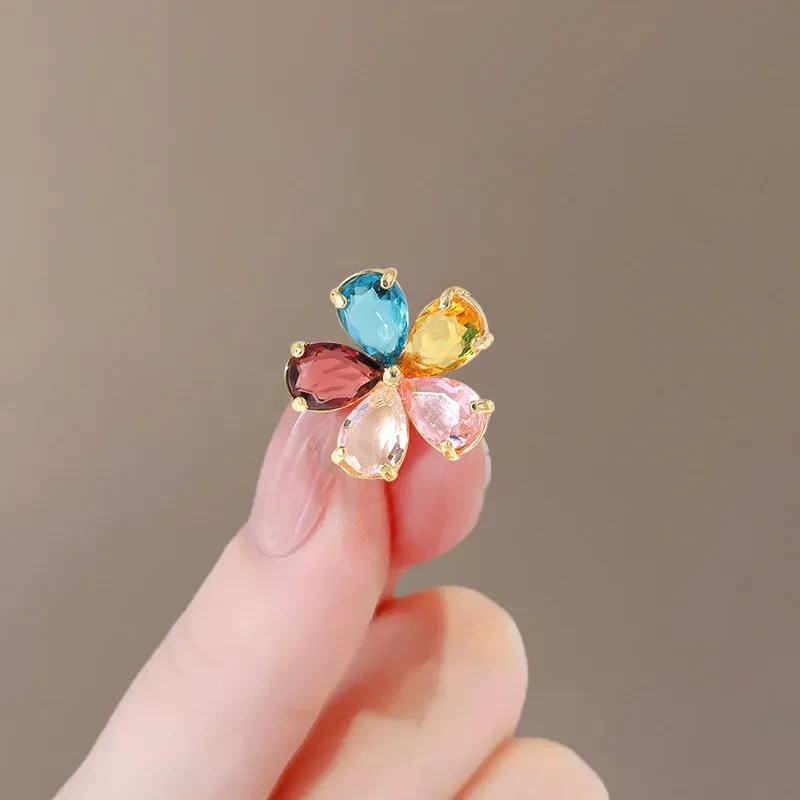 Ladies Fashion Brooch Pin Various Styles