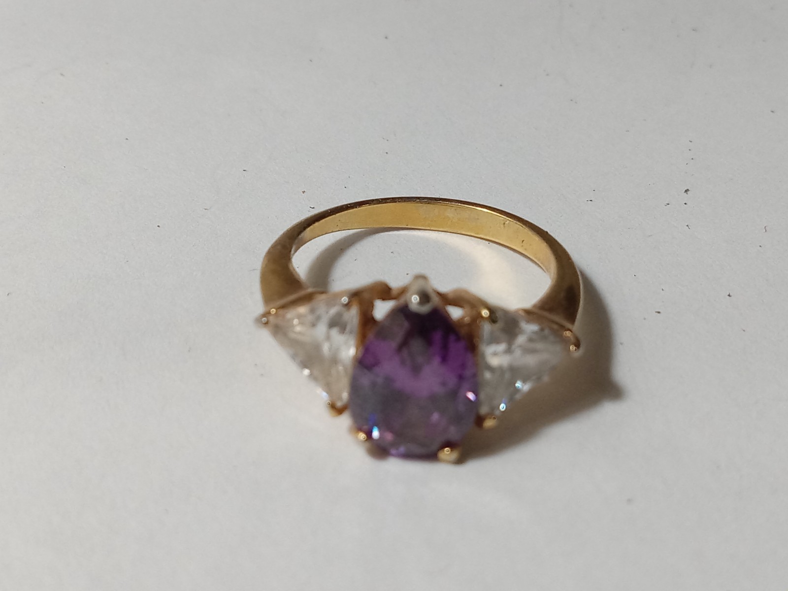 Costume Jewelry Gold Tone Purple and Clear Glass Stone Ring Size 6