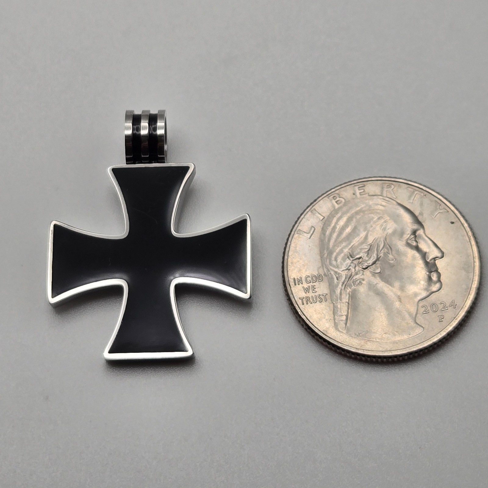 BLACK IRON CROSS PENDANT CHARM / 18″-24″ STAINLESS STEEL CURB CHAIN NECKLACE