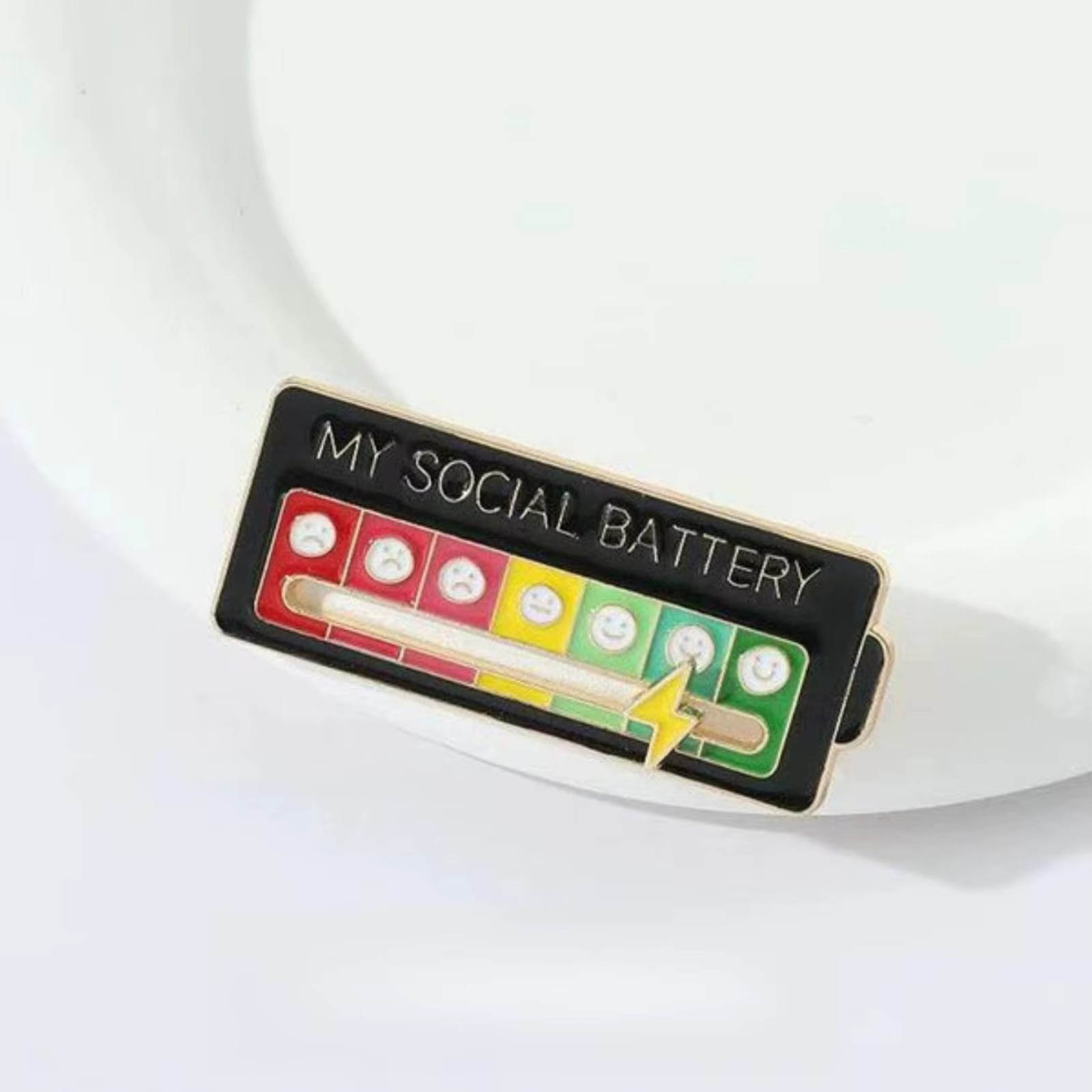 Funny Social Battery Slider Pin – 7-Mood Expression Badge, Cute Interactive Pin