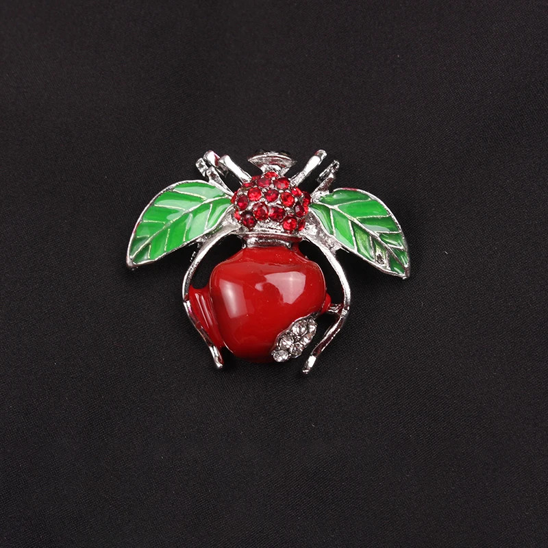 Women Men Unisex Bee Lover Brooch Fashion Bees Animals Pins Badge Jewelry