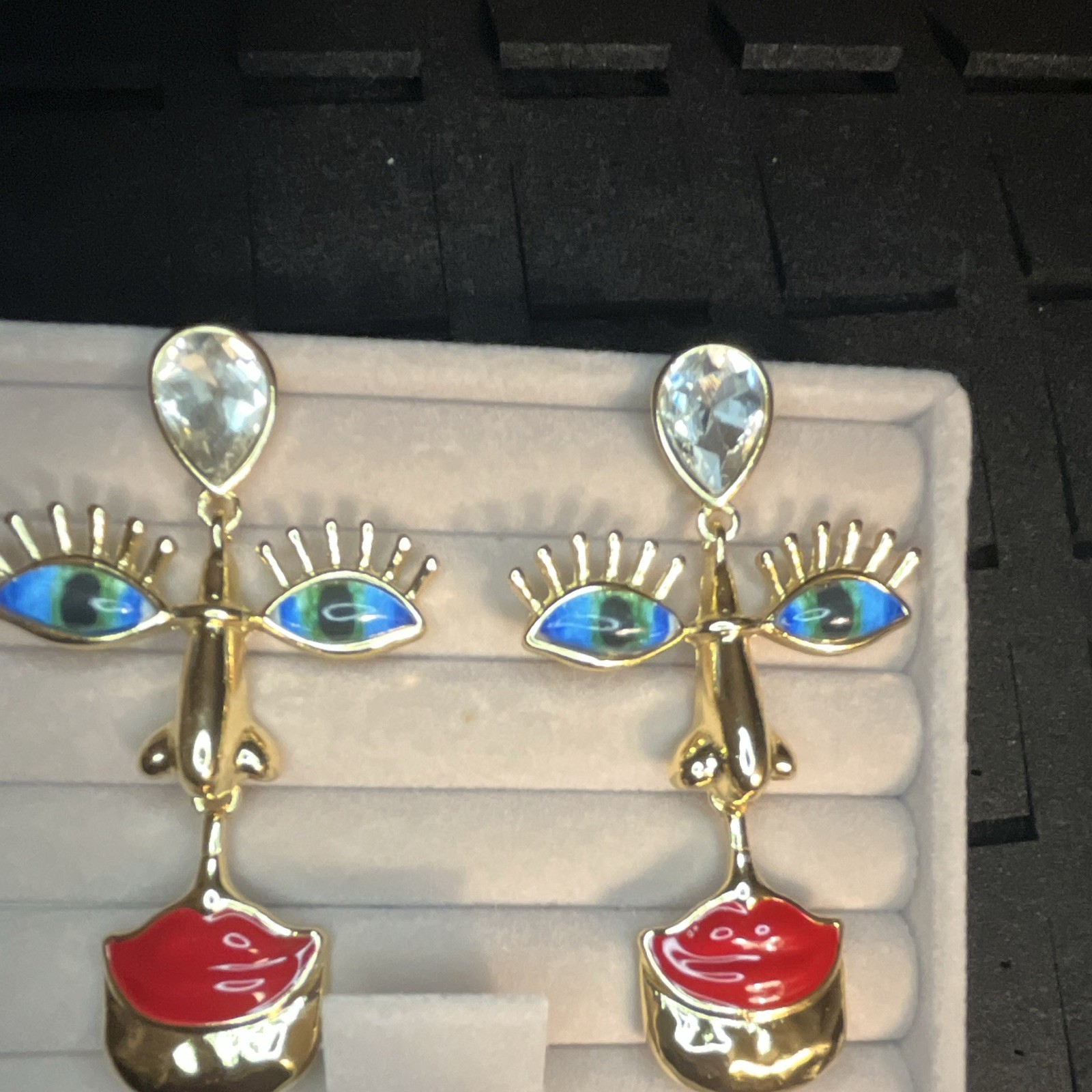 Gold Tone Enamel Face Eyes & Red Lips Rhinestone Dangle/Drop Earrings