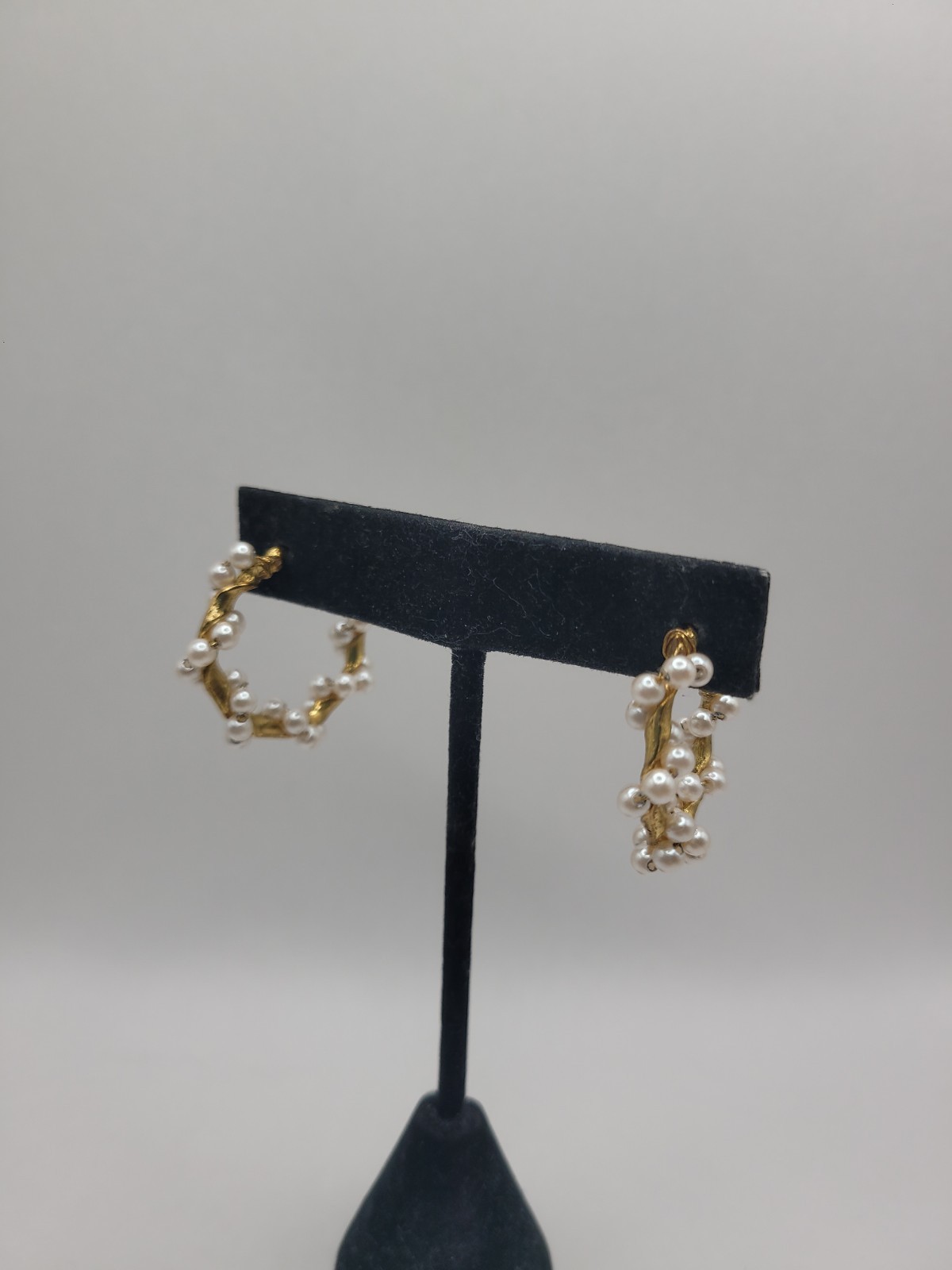 Gold Tone Faux Pearl Cluster Open Hoop Earrings Textured Statement Post Earrings