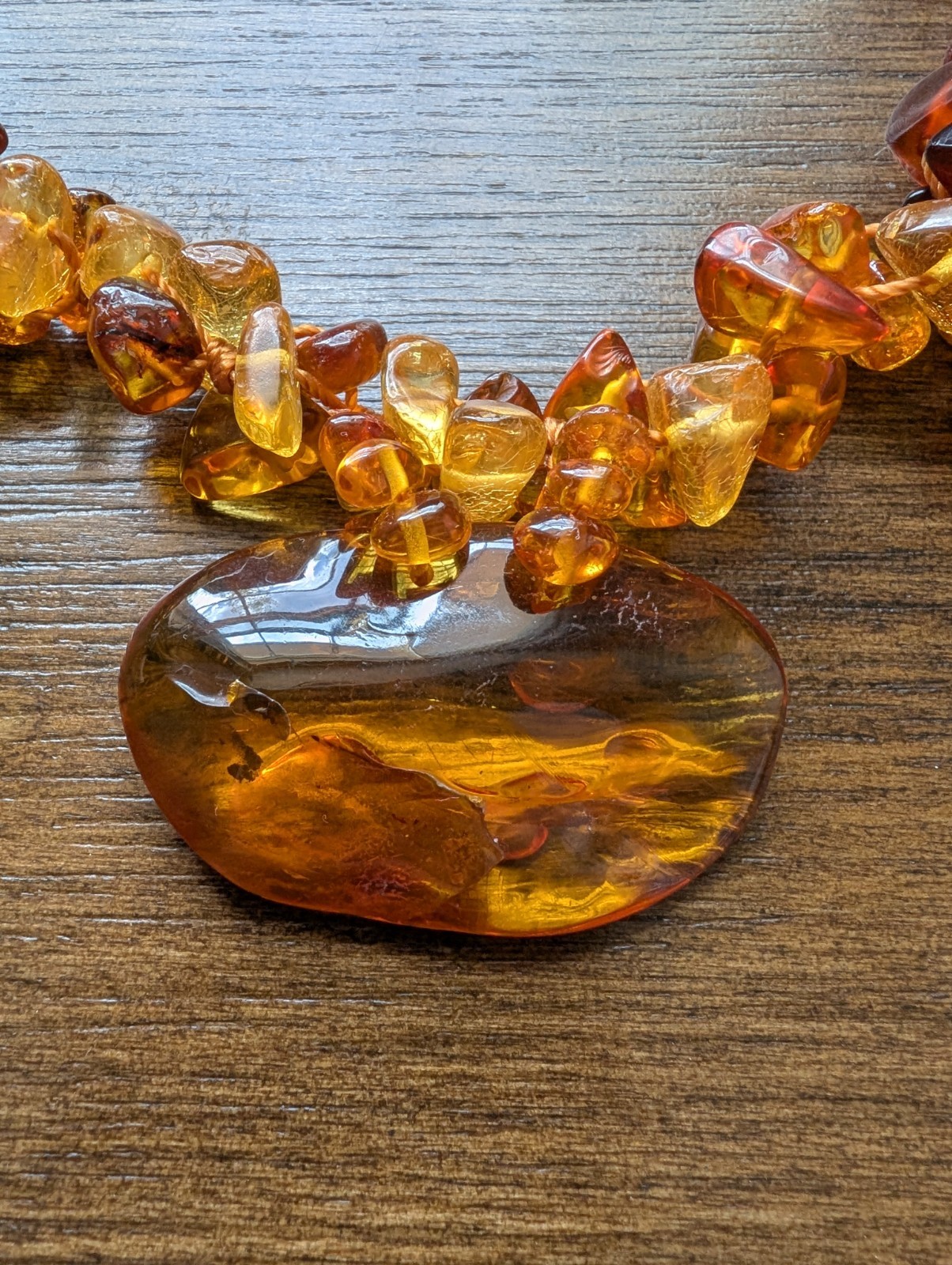 Jewelry Lot 17: Amber Style Necklace & Large Round Stud Earrings UV Reactive