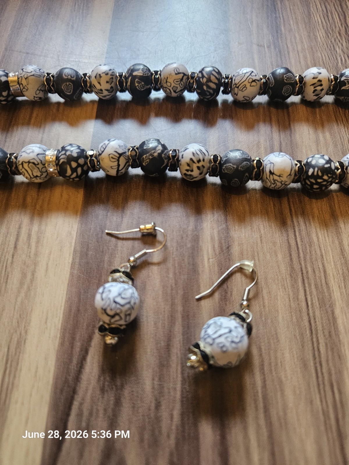 Donna Sharp Necklace With Earrings Set Beautiful