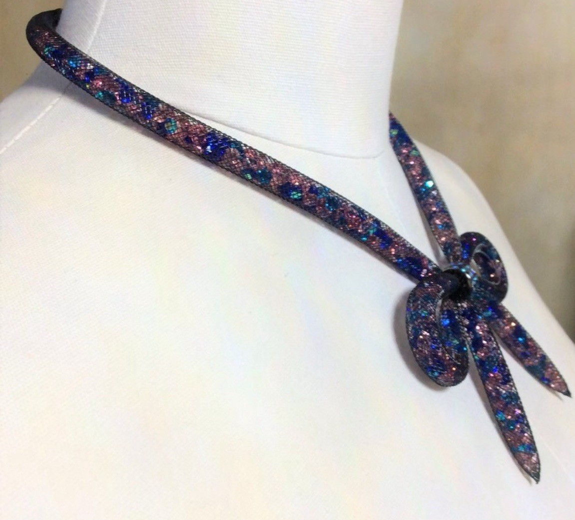 BETSEY JOHNSON’s Beautiful Blue And Pink Crystal Inlay Bow Lariat Necklace
