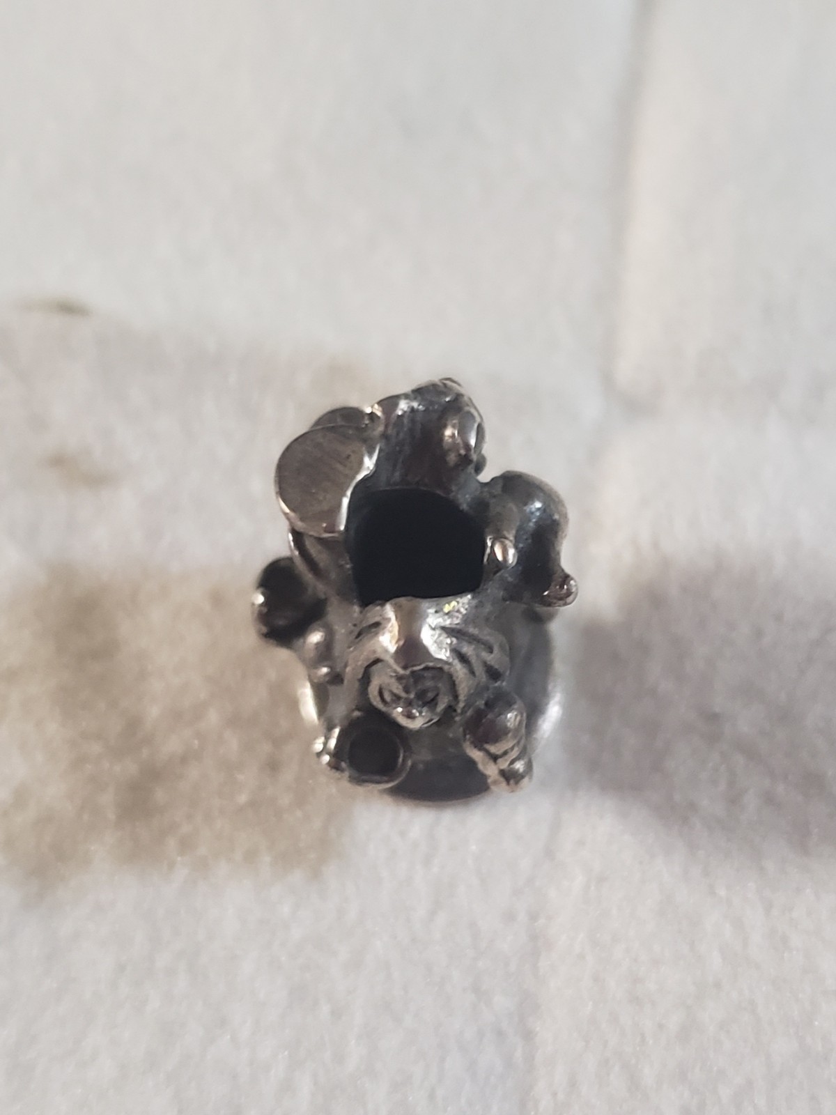 Gently Pre-own Trollbeads HTF World Tour United Kingdom Alice in Wonderland Bead
