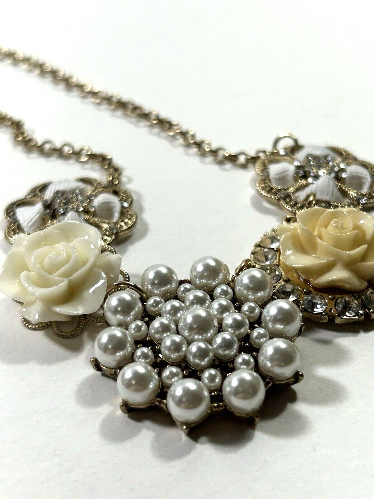 ETC! Statement Daisy Necklace w/Clear Rhinestone Centers 18 1/2″ w/2″ Ext