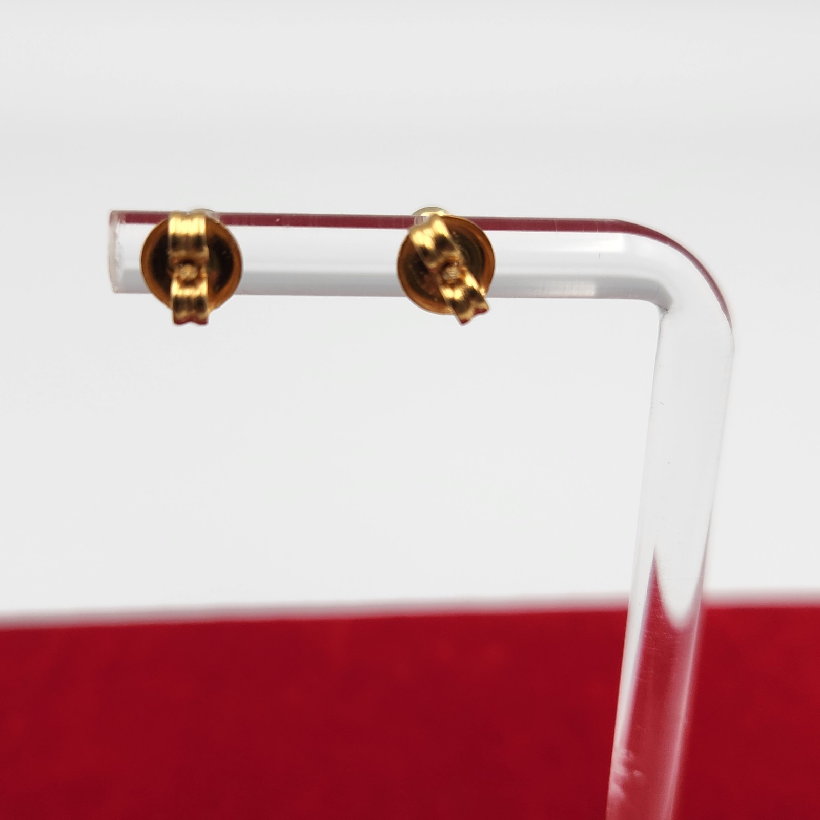 J Hewitt Gold Tone Stud Pierced Earrings whit One Clear Crystal