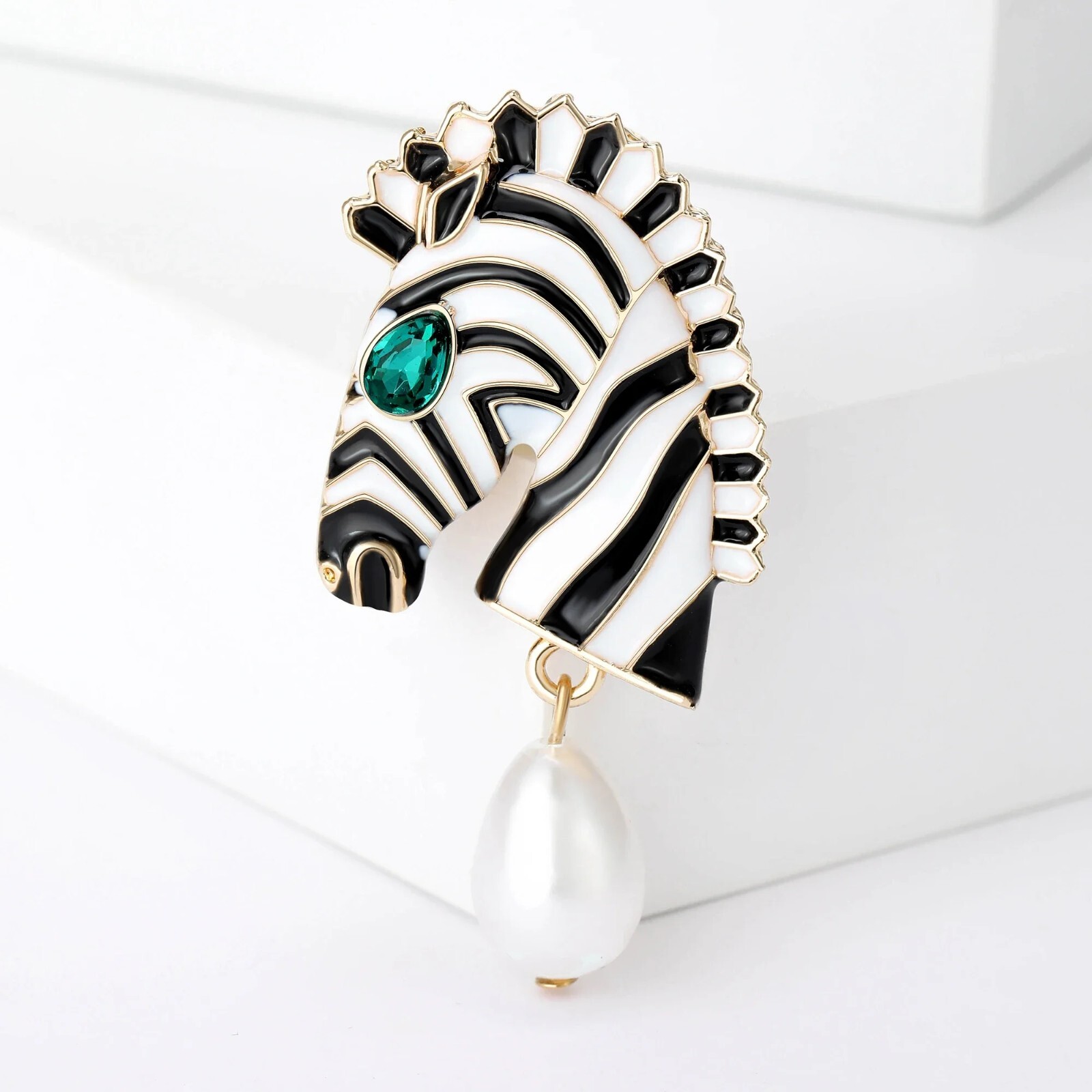 Rhinestone Unicorn Brooches Design Horse Pins Women Men Friend Gifts Hot Sale