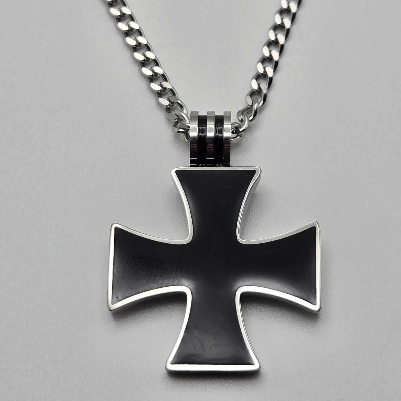 BLACK IRON CROSS PENDANT CHARM / 18″-24″ STAINLESS STEEL CURB CHAIN NECKLACE