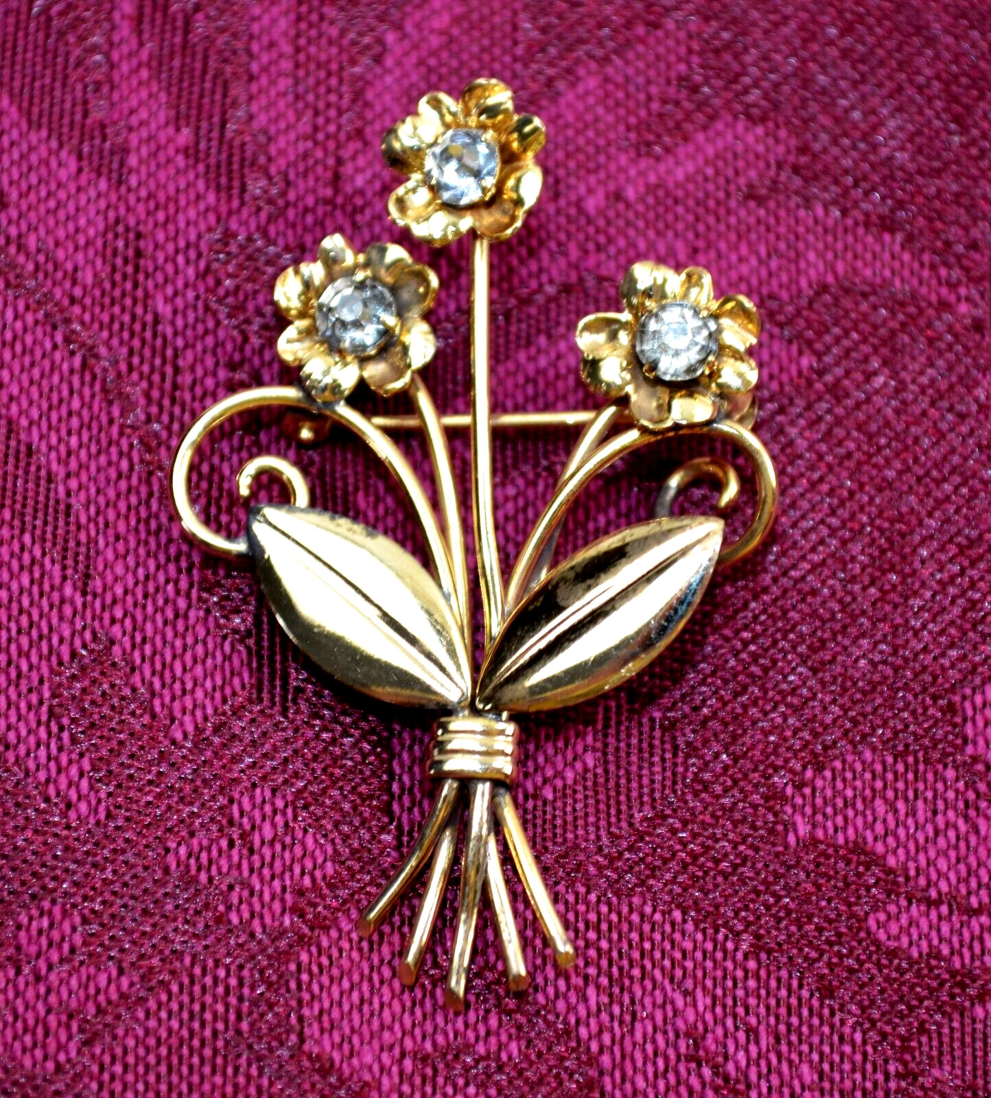 Vintage Gold Tone Brooch Pin Pendant Flower w/ Clear Rhinestones 2.25″