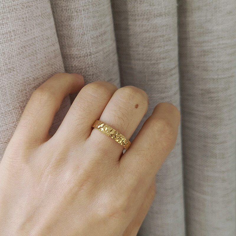 Woman 18k Gold Plated Stainless Steel Texture Band Ring 6-9