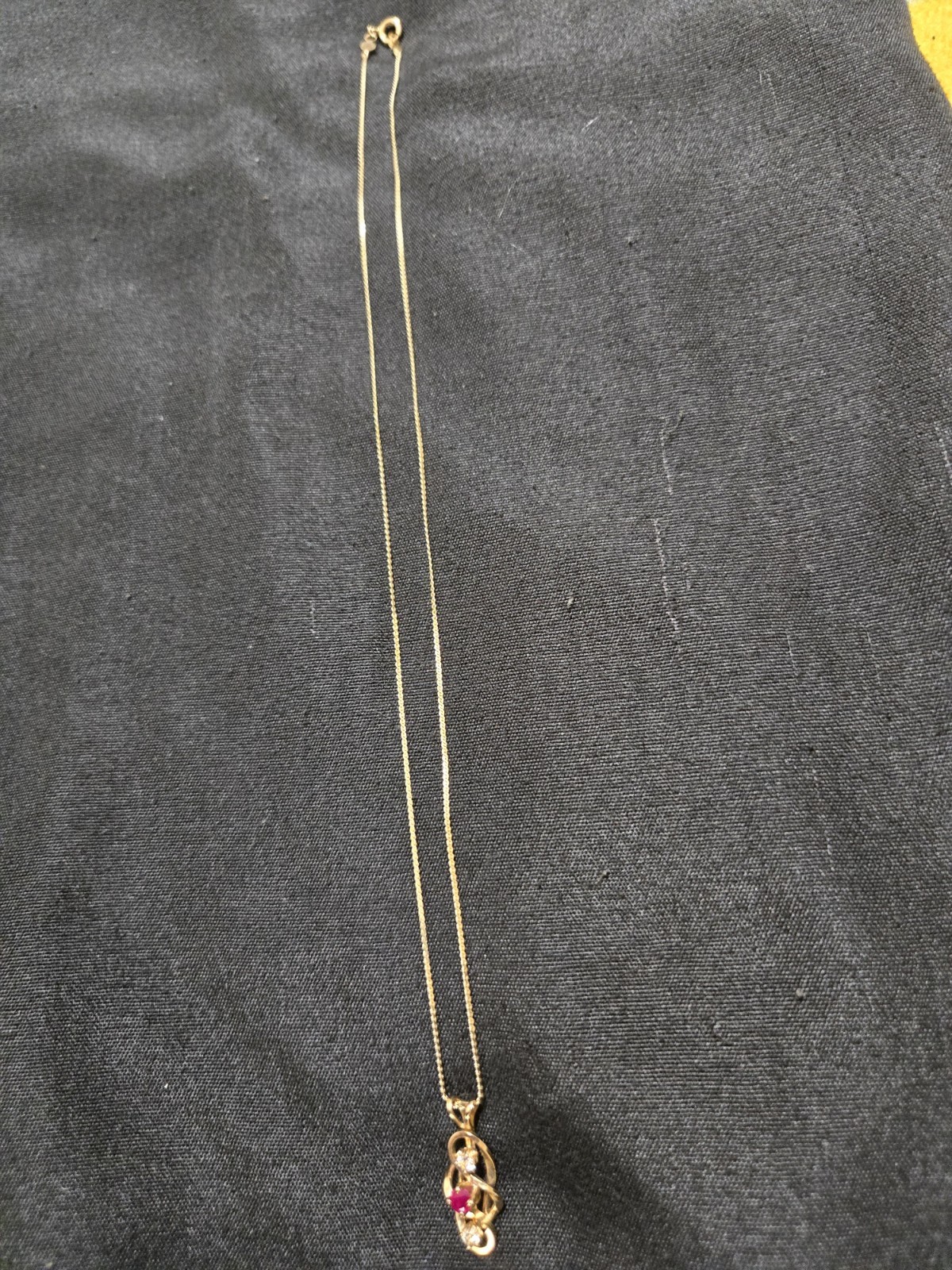Vintage 14K Gold Filled Ruby Style Ribbon Twist Pendant Necklace – 18″
