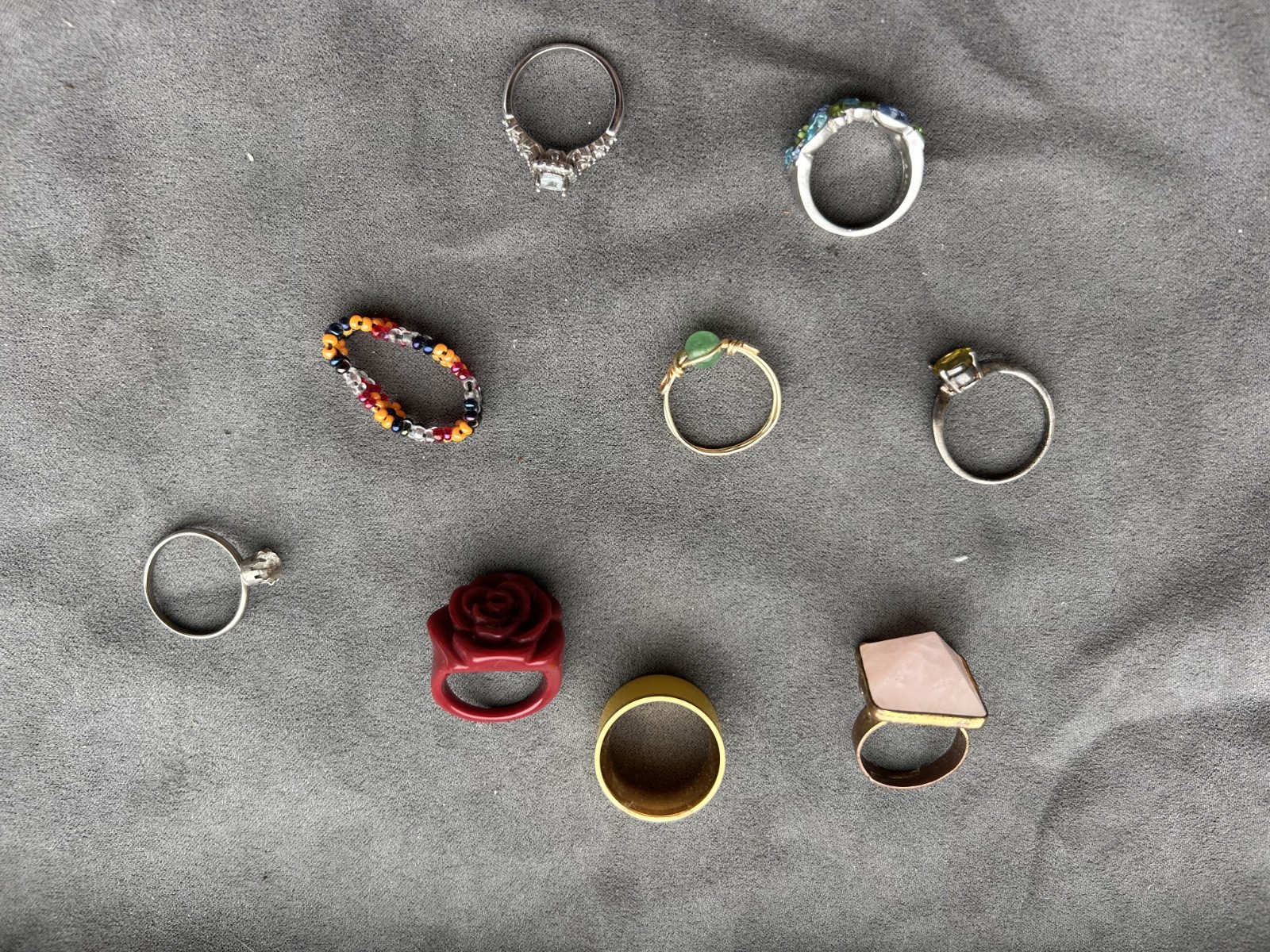 Lot of fashion rings costume jewelry various sizes