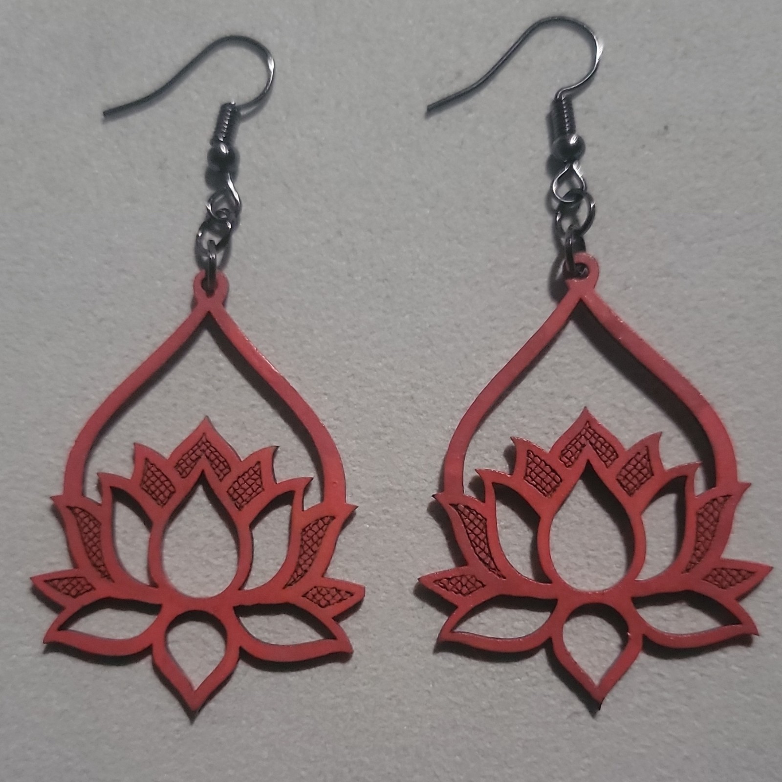 Red Black Metal Lotus Flower Dangle/Drop Hook Earrings, No Stone