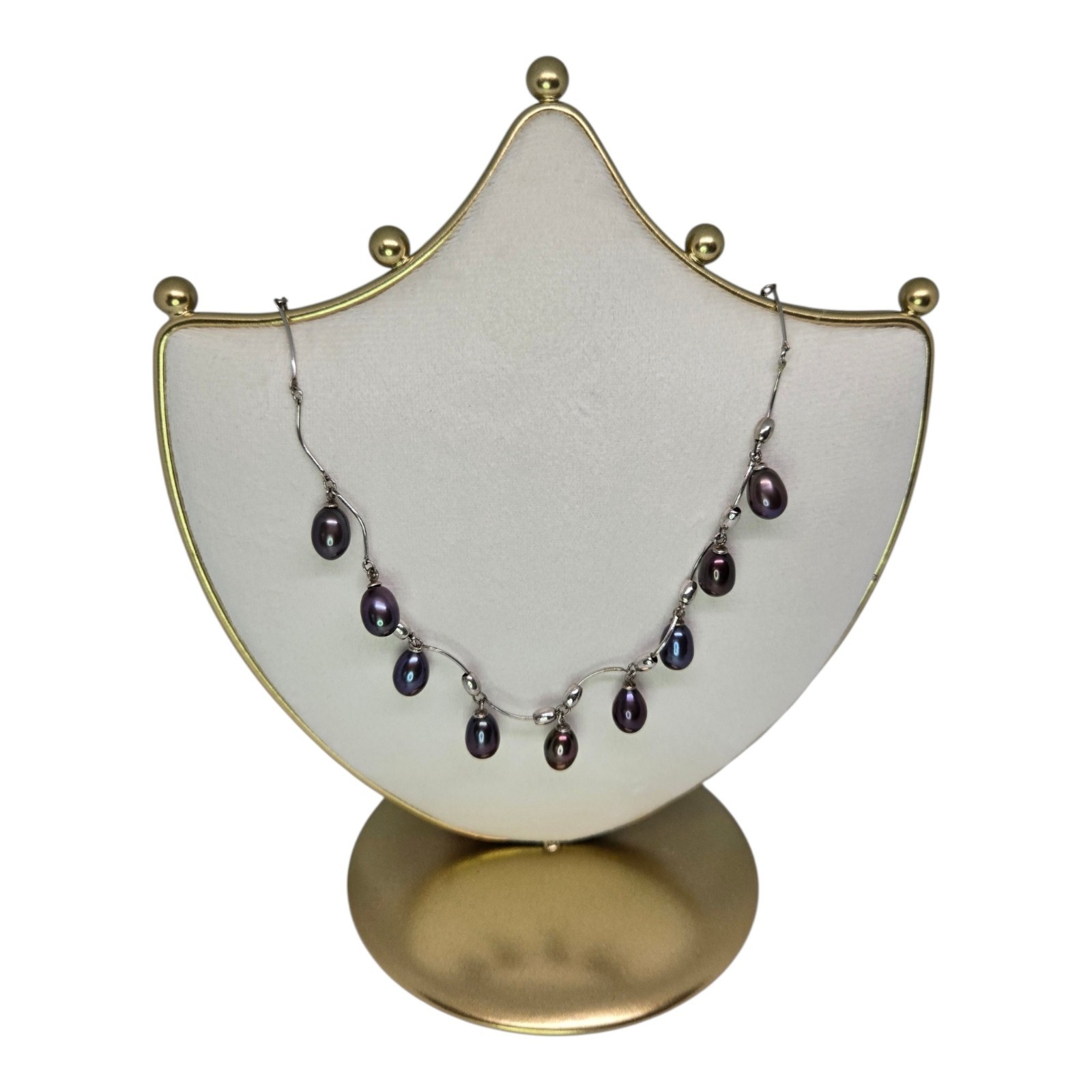 Genuine Pearl Necklace & Earrings Matching Set Beautiful for any occasion ✨️