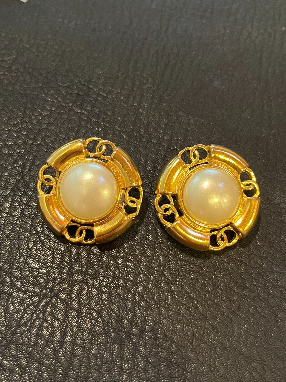 CHANEL Earrings AUTH Coco CC Logo Rare Vintage Gold 94P 4 CC Pearl 3.1cm F/S