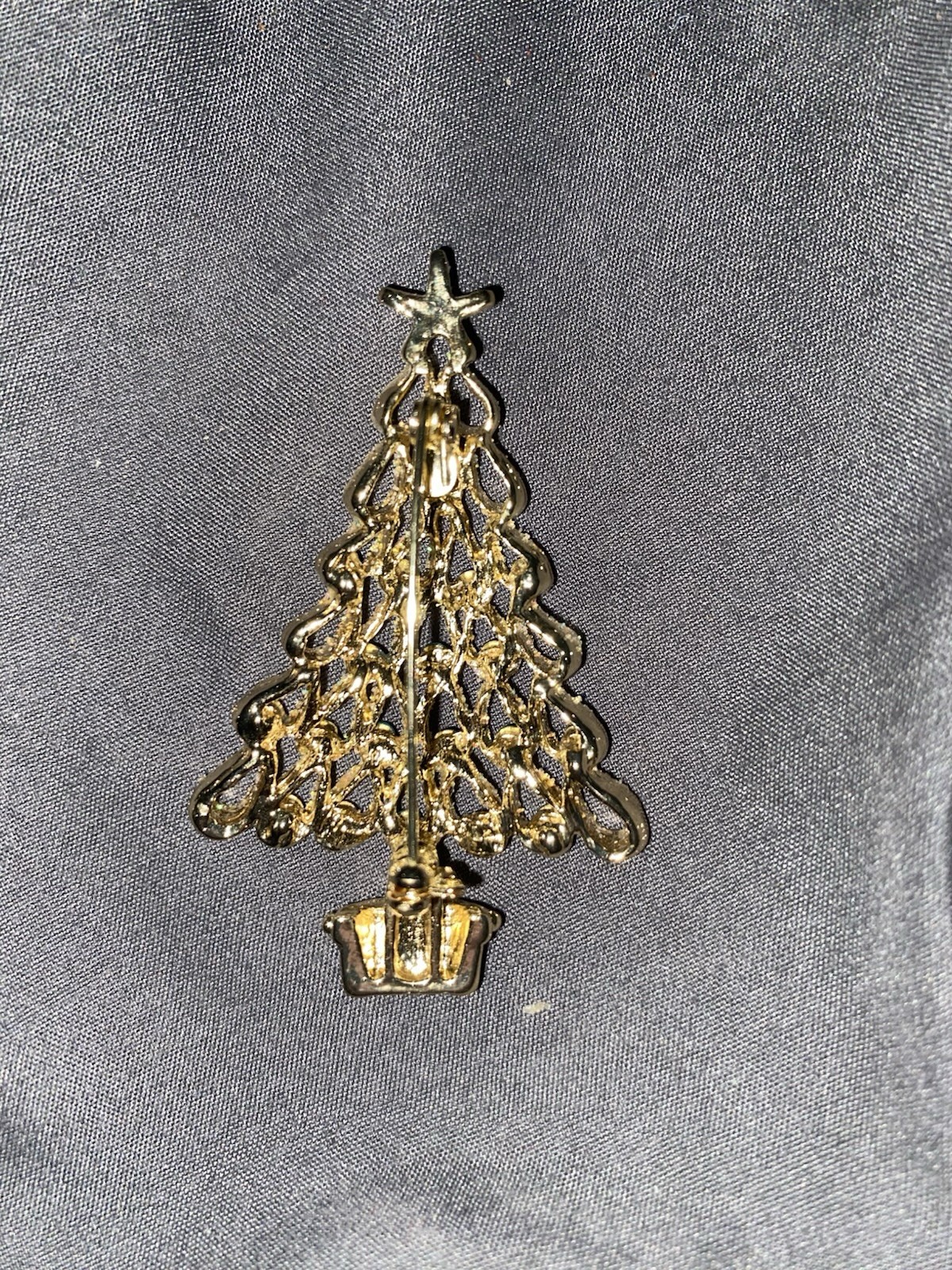 Gold Tone Metal Christmas Tree Brooch Pin Blue Round Rhinestones Red Base