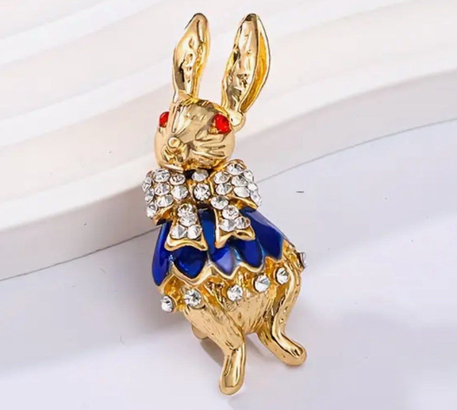 Easter Spring Rabbit Bunny Alice In Wonderland Gold Rhinestone Pin Brooch