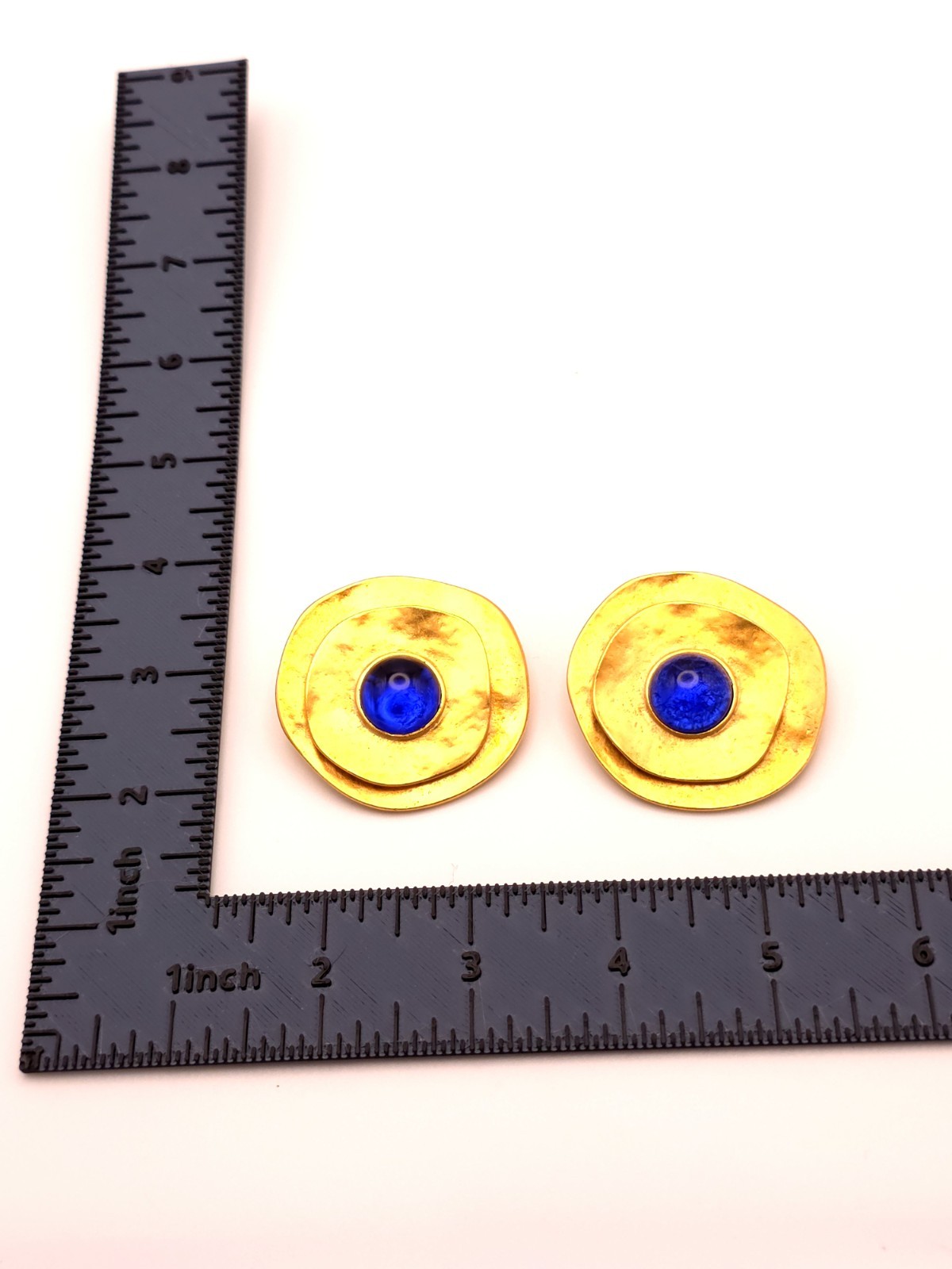 Les Bernard Hammered Gold Disc Necklace & Clip-On Earrings Set Blue Red Green