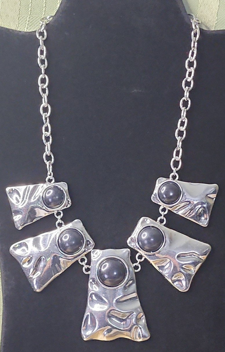 Silver Tone Black Cabochon Bold Statement Necklace 18″ + 2.5″ Extender