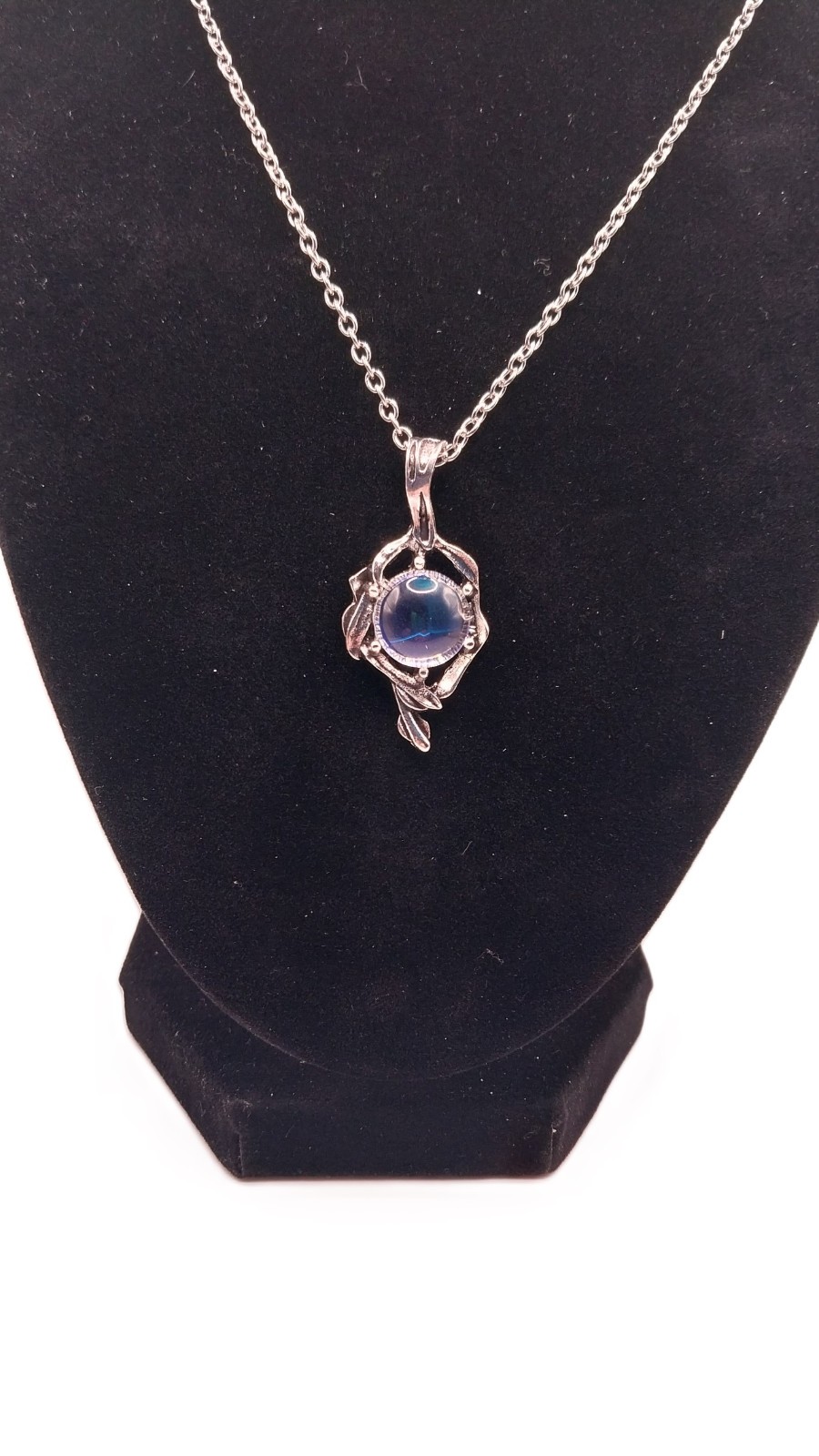 Rainbow Moonstone Flame Pendant Necklace – Retro Vintage Style Women’s Jewelry